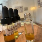 aromakolgy Create Your Scent ~ Using Natural Botanical Essences with Kira of Aromakology (March 21st, 2026)