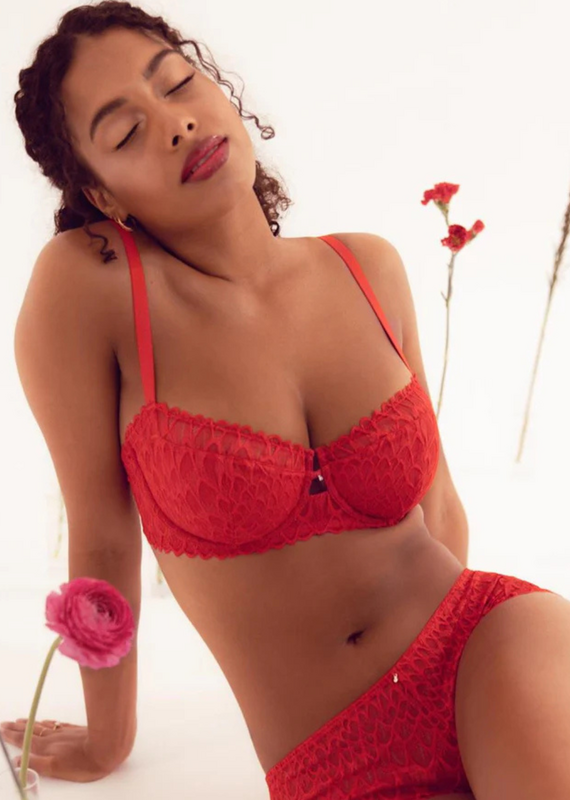 Montelle Soutien-gorge Lacey Keyhole balconette 9308 Rouge