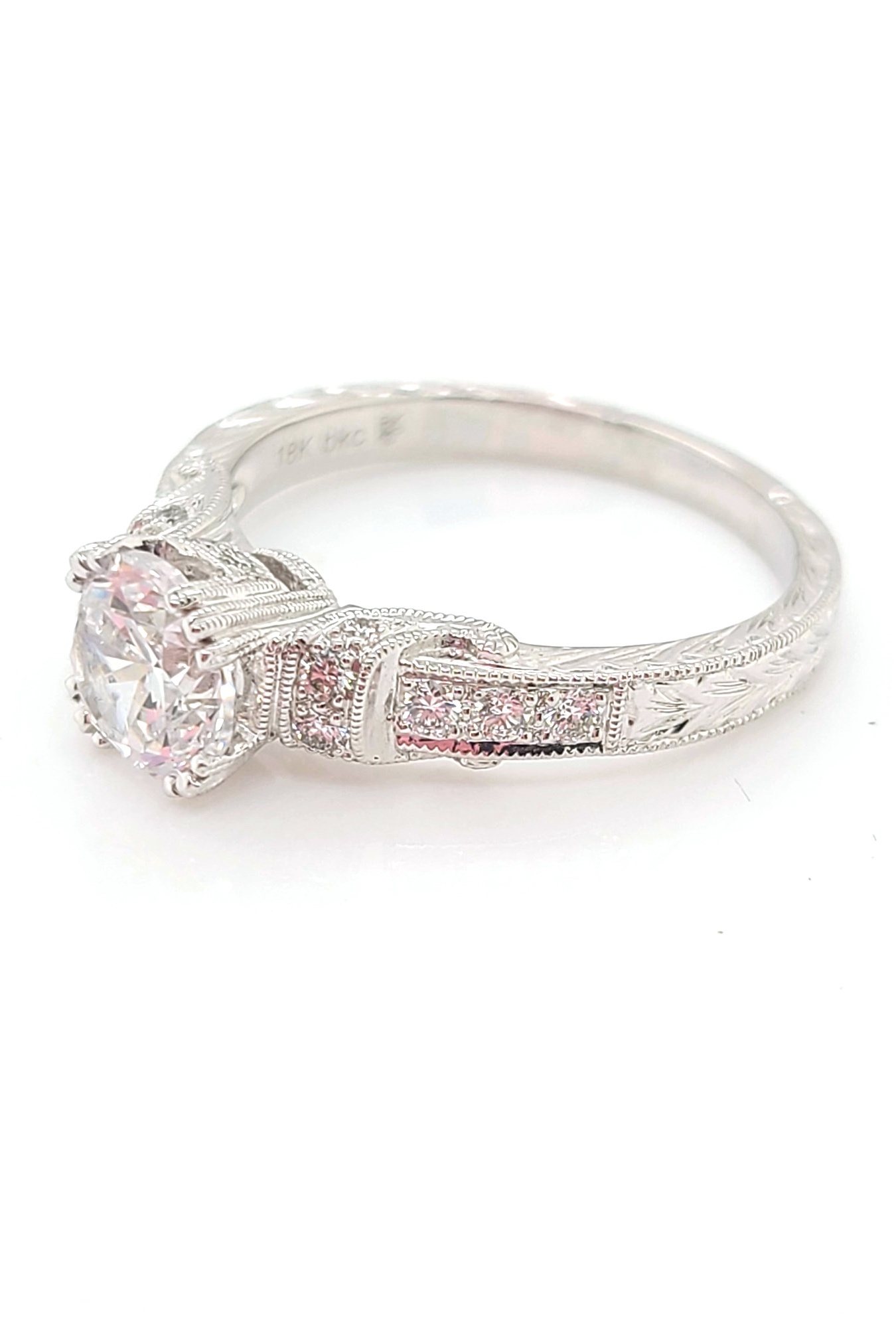 18kt White Gold Deco-style Chevron Double Prong Ring Setting