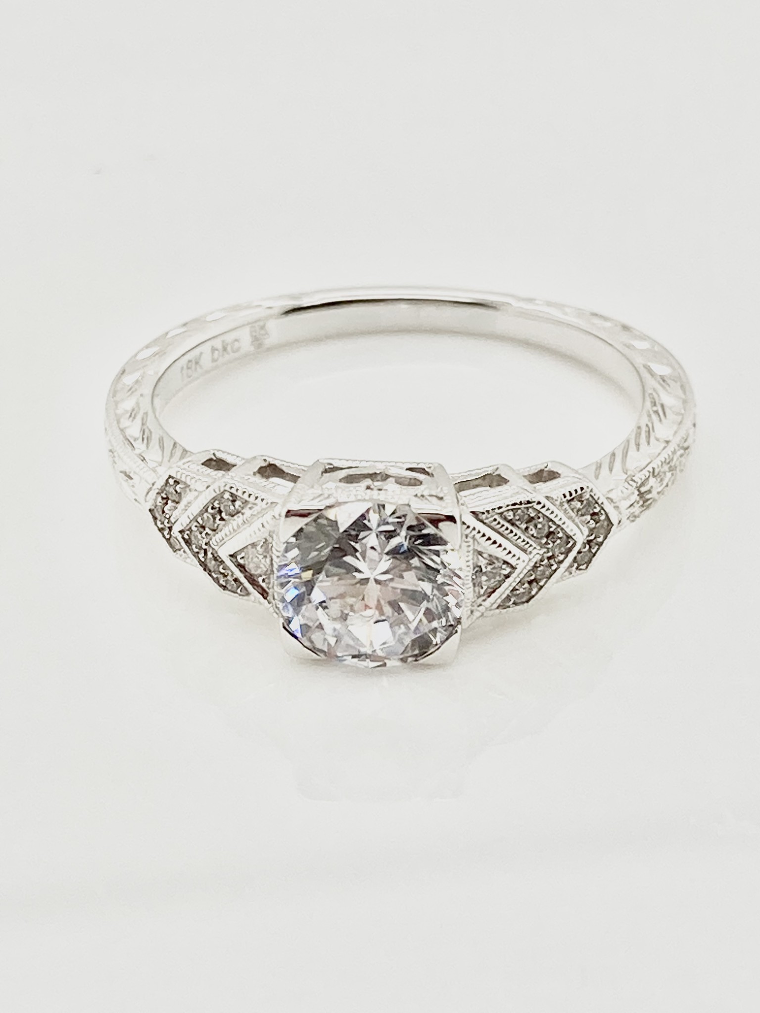 18kt White Gold Deco-style Shield Ring Setting