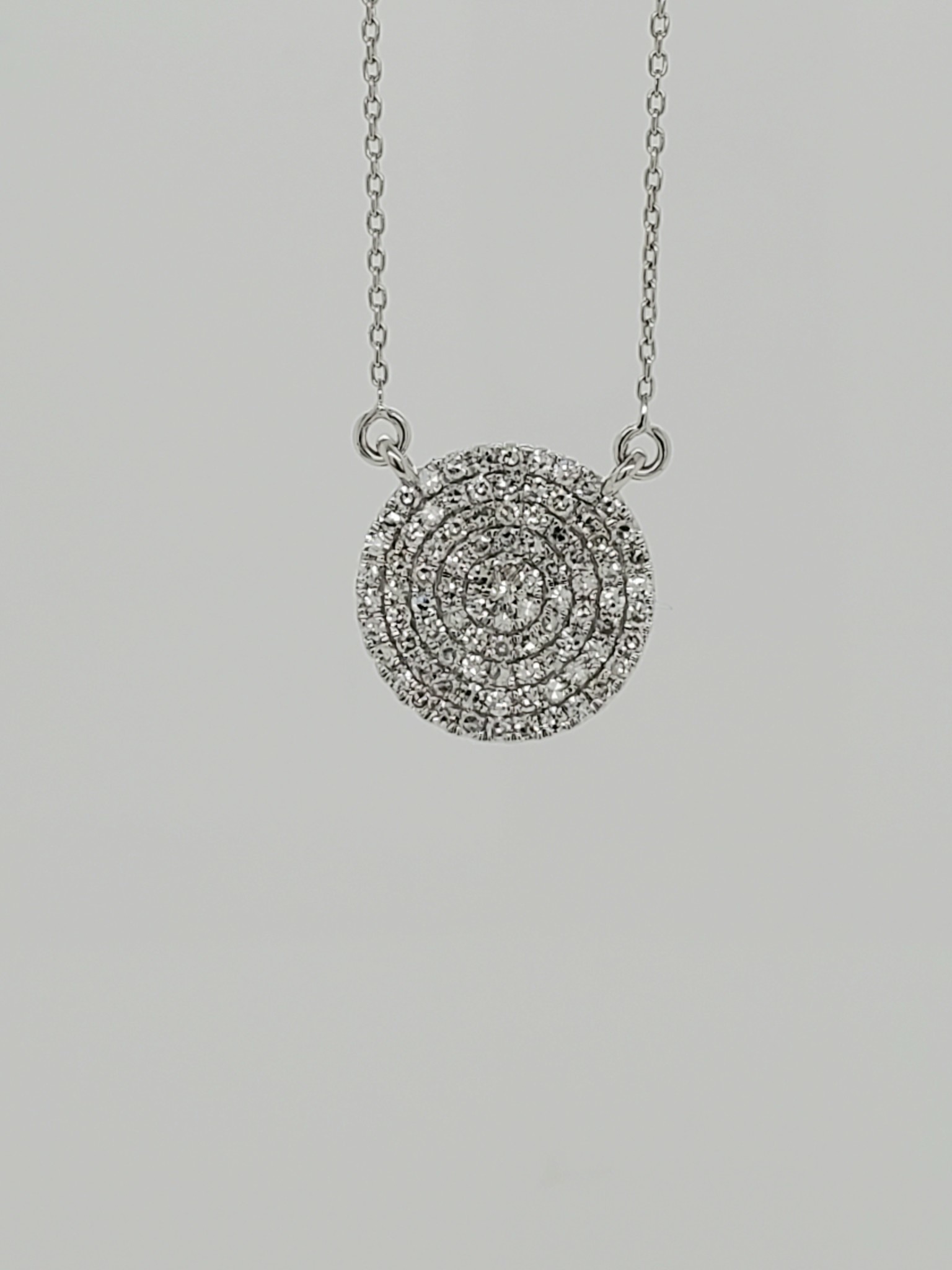 14KT white gold circle diamond pendant 0.30ct
