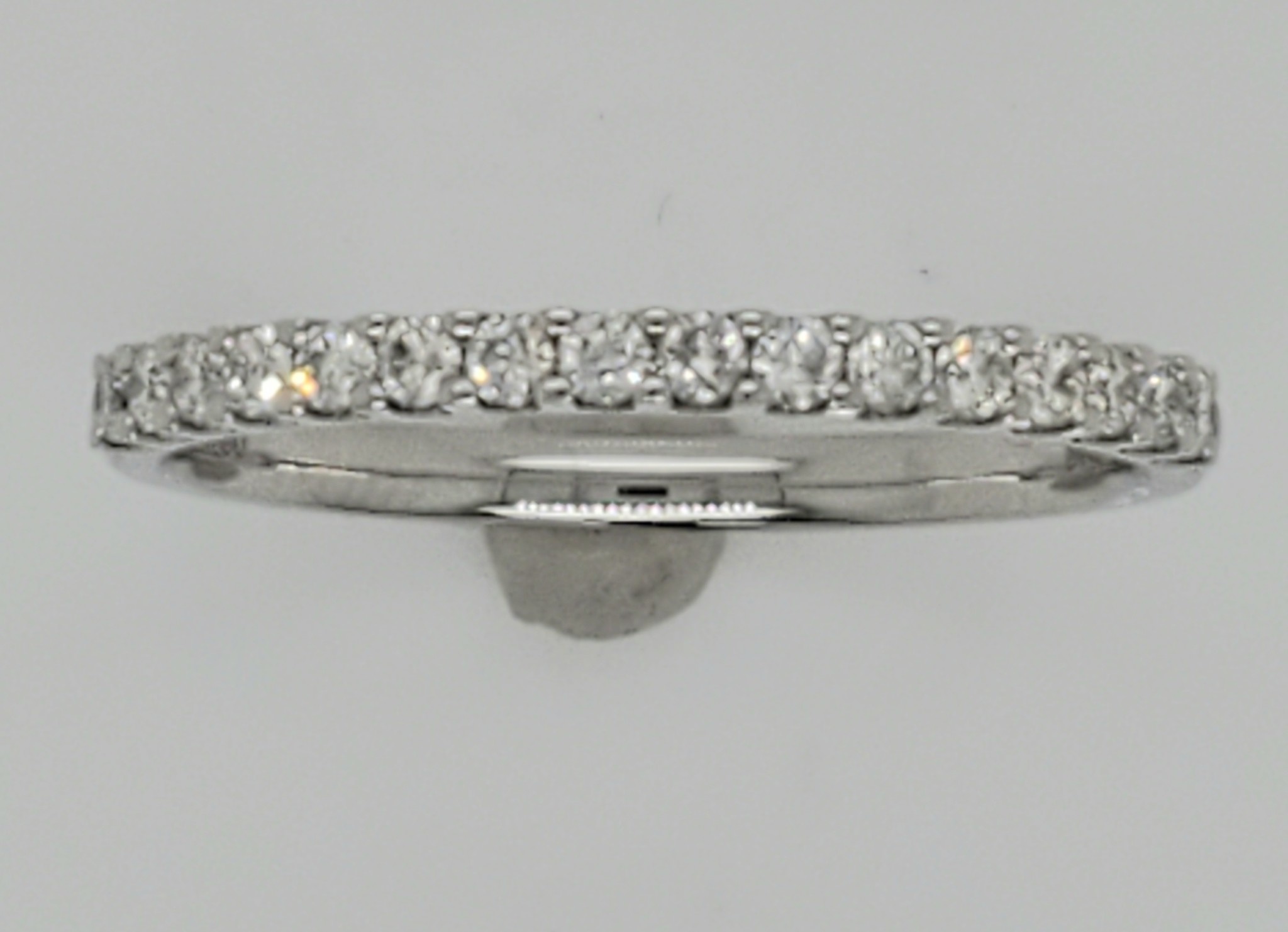 18KT White Gold Diamond Wedding Band 0.25 CTTW