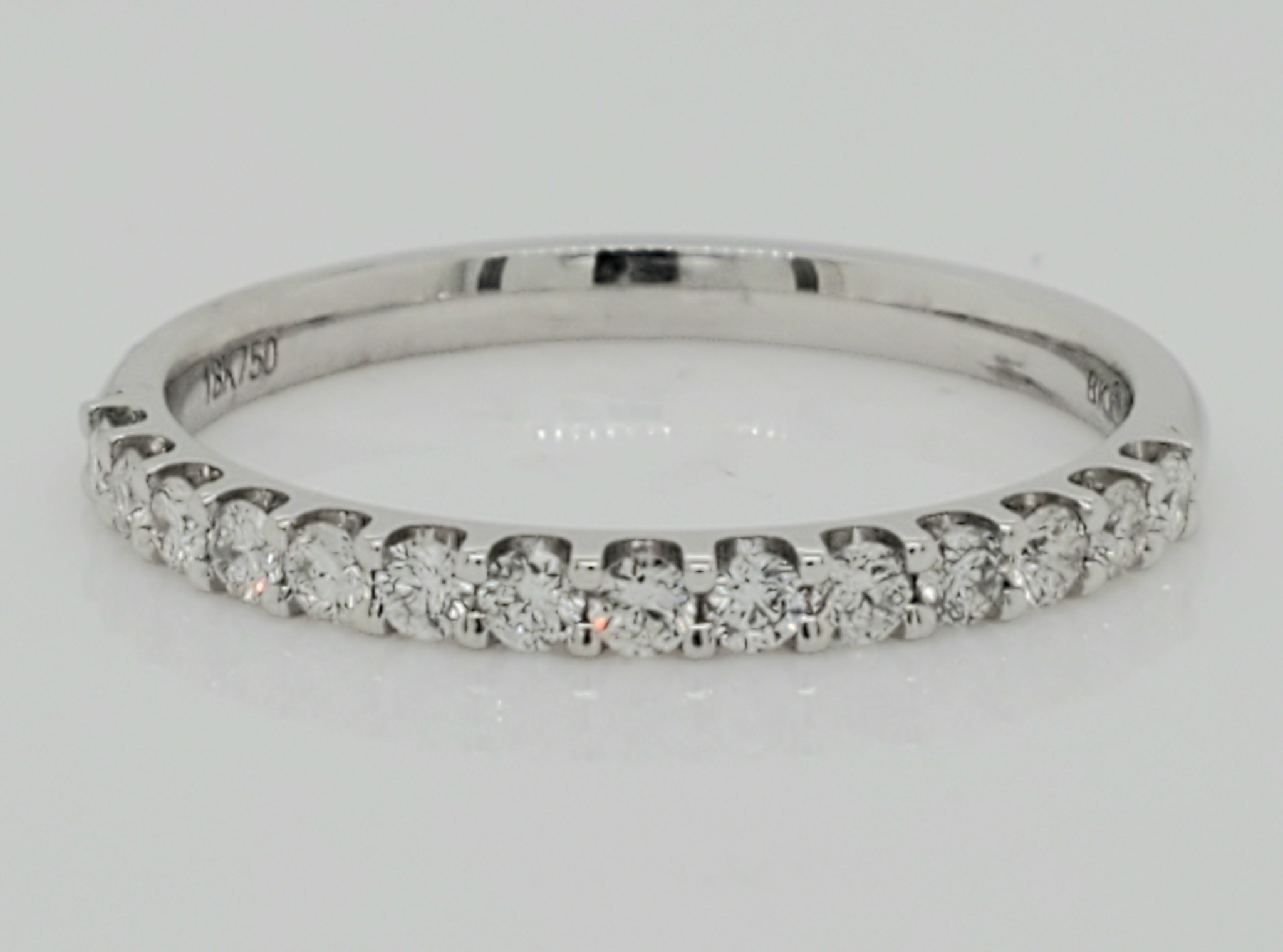 18KT White Gold Diamond Wedding Band 0.33 CTTW