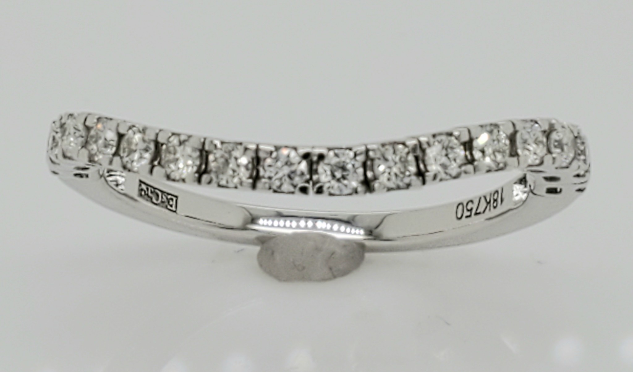 18KT White Gold Diamond Wedding Flex Band 0.30 CTTW