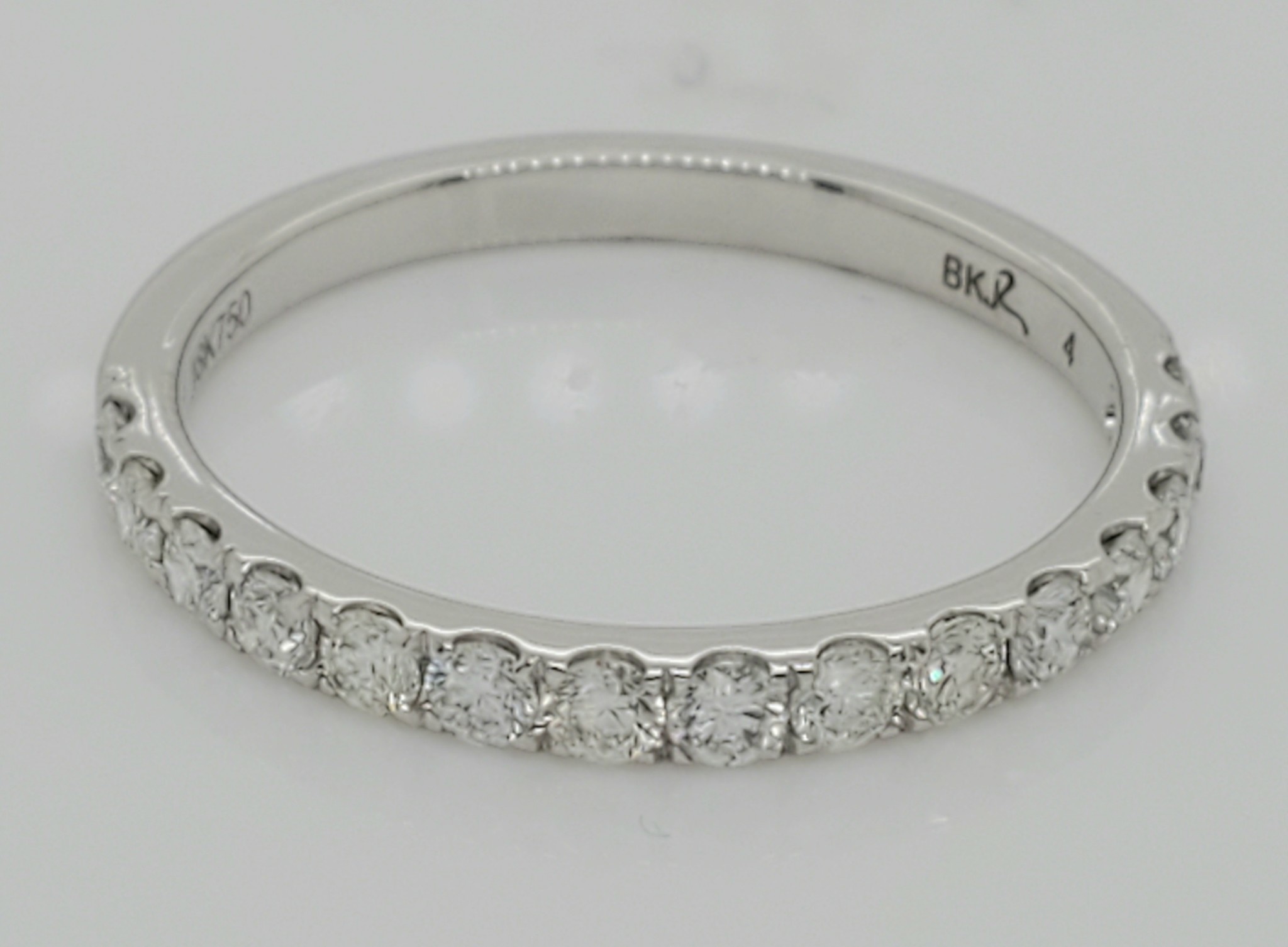 18KT White Gold Diamond Wedding Band 0.50 CTTW