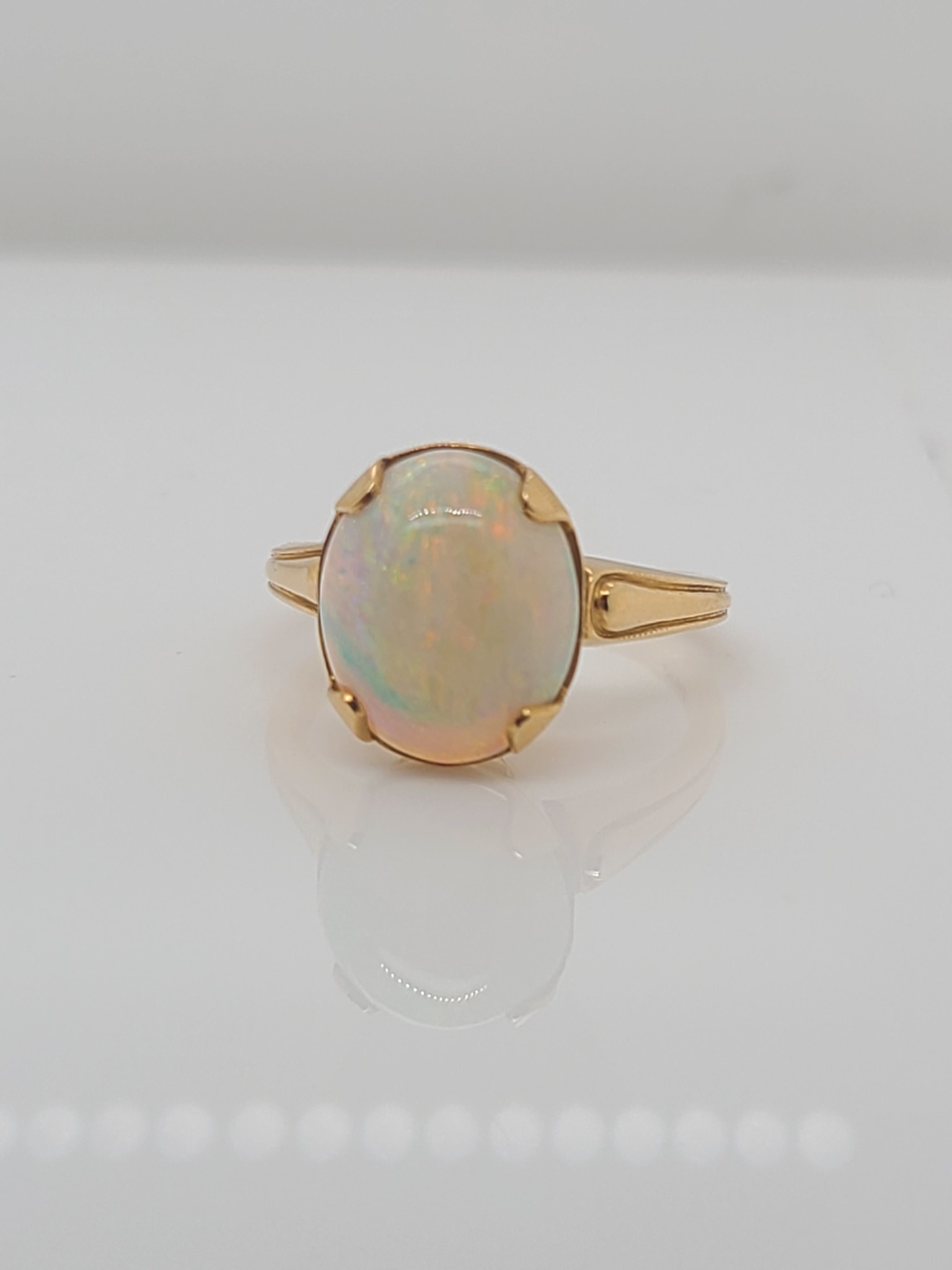 14kt Yellow Gold, White Opal 11.5x9.5 oval