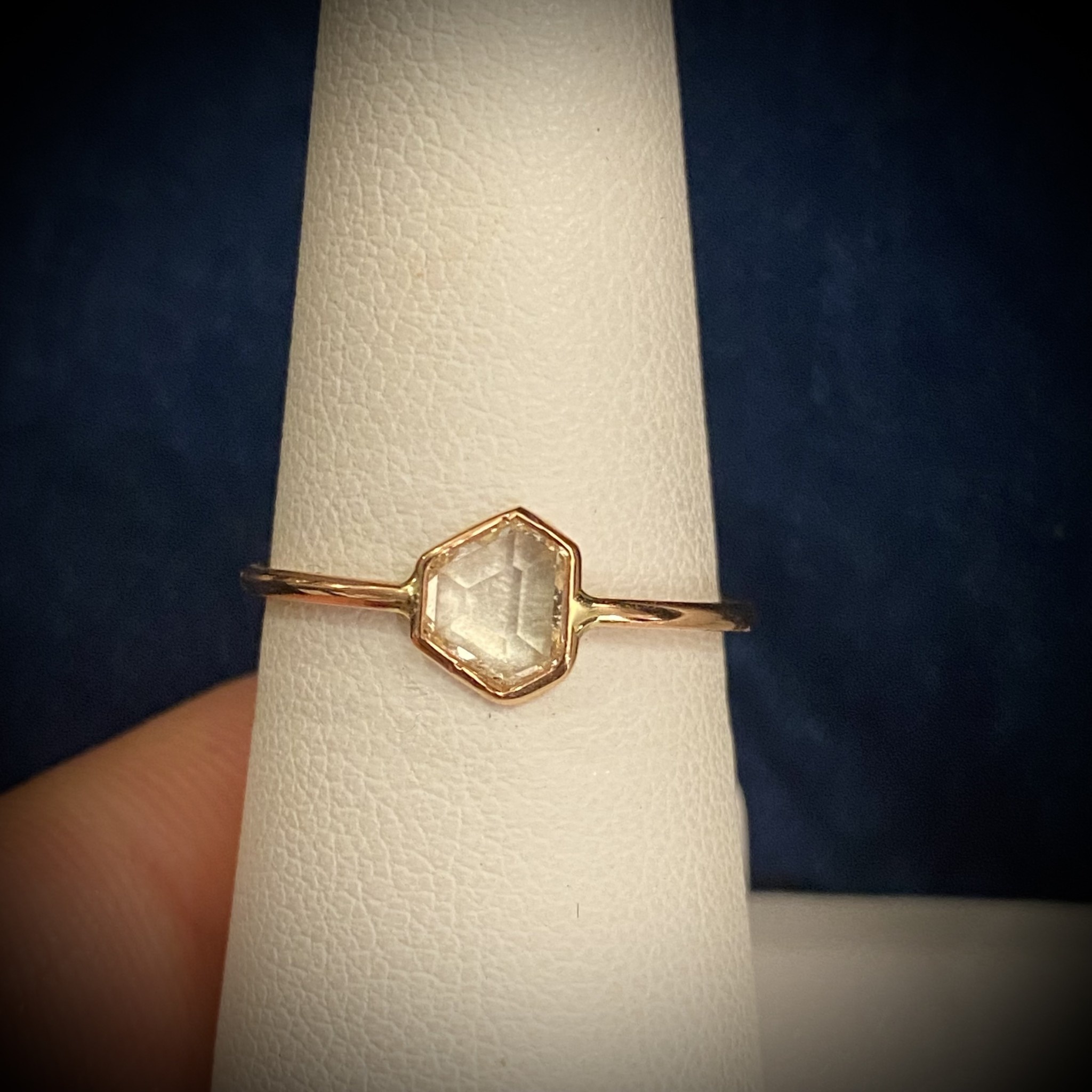 14KR Geometric Rose cut Dia Ring