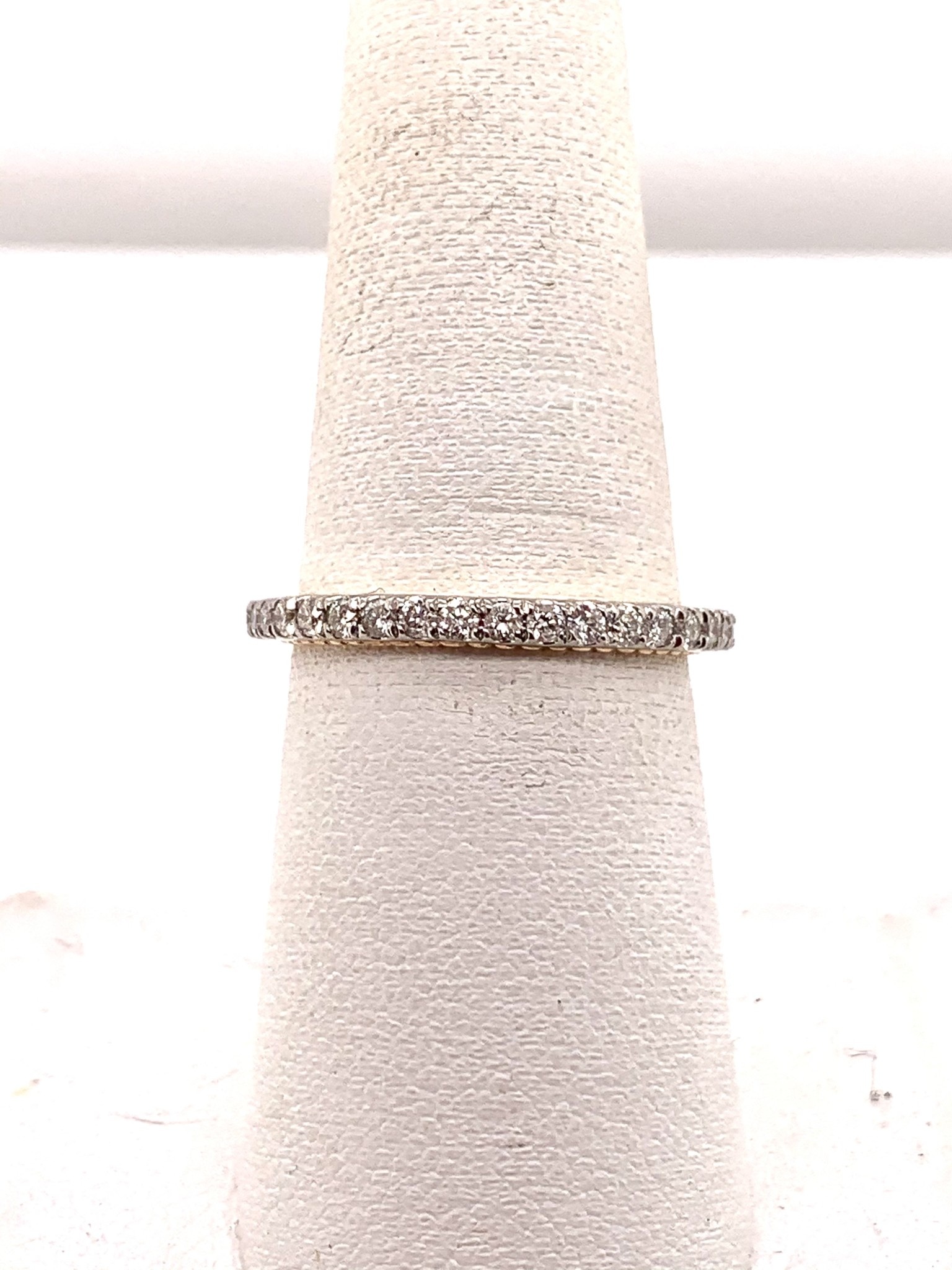 14K white and rose gold 0.60ct diamond wedding band