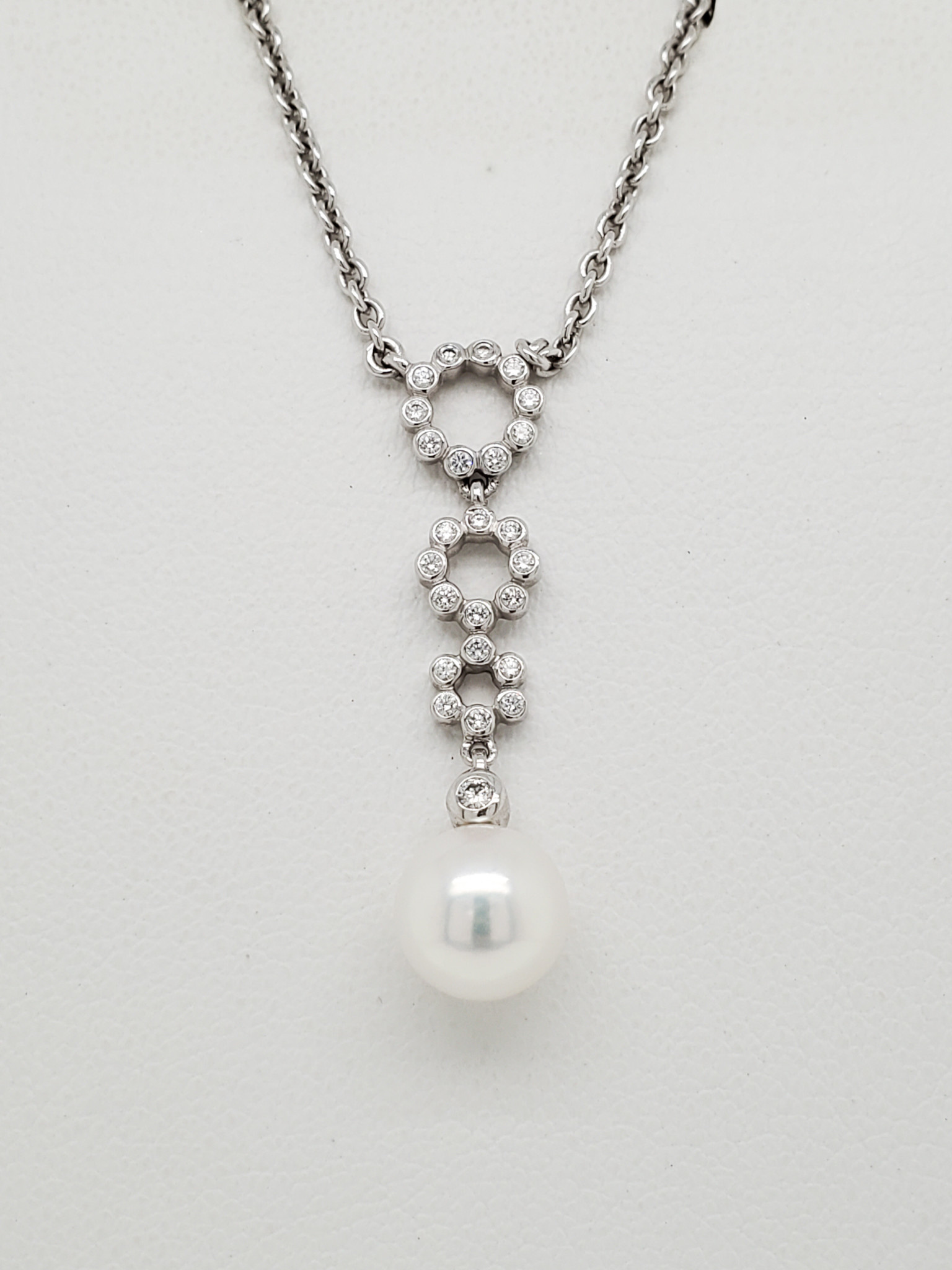 18K White Gold Mikimoto Pearl & Diamond Pendant