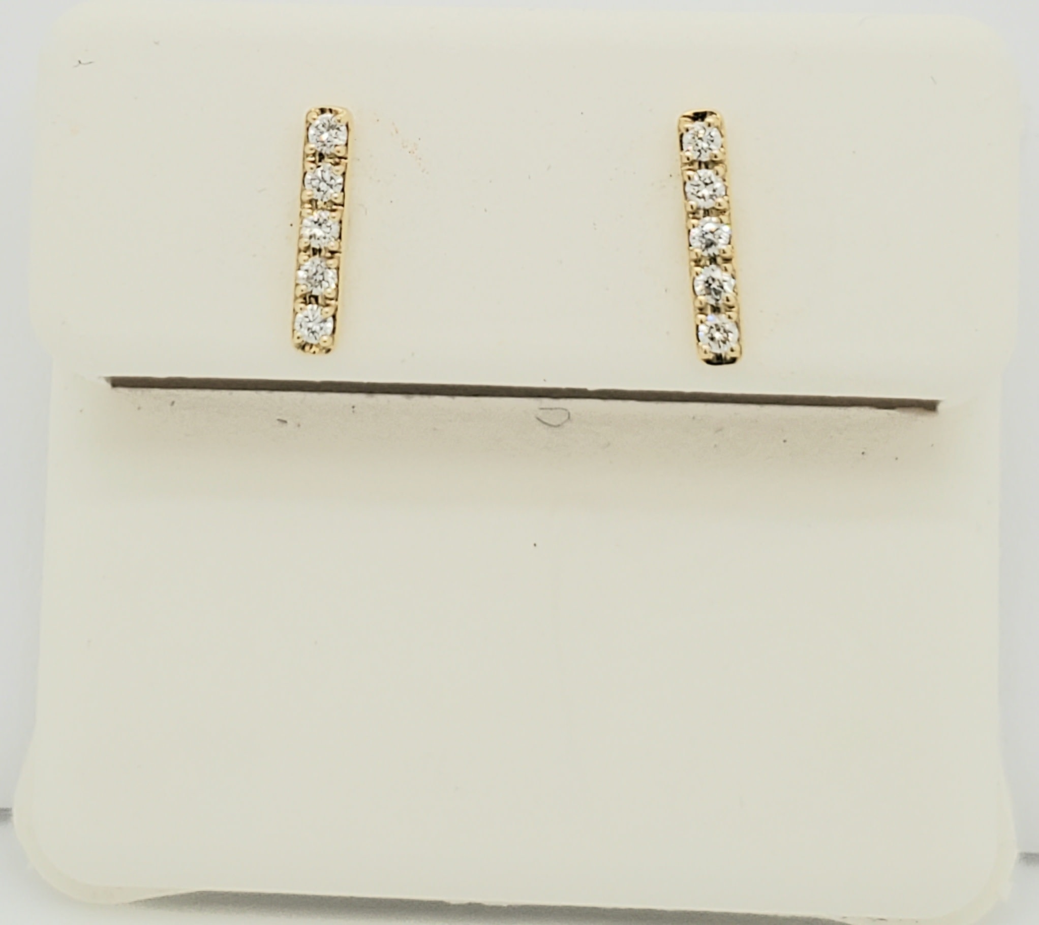 14KT Yellow Gold Diamond Bar Earrings 0.15 CTW