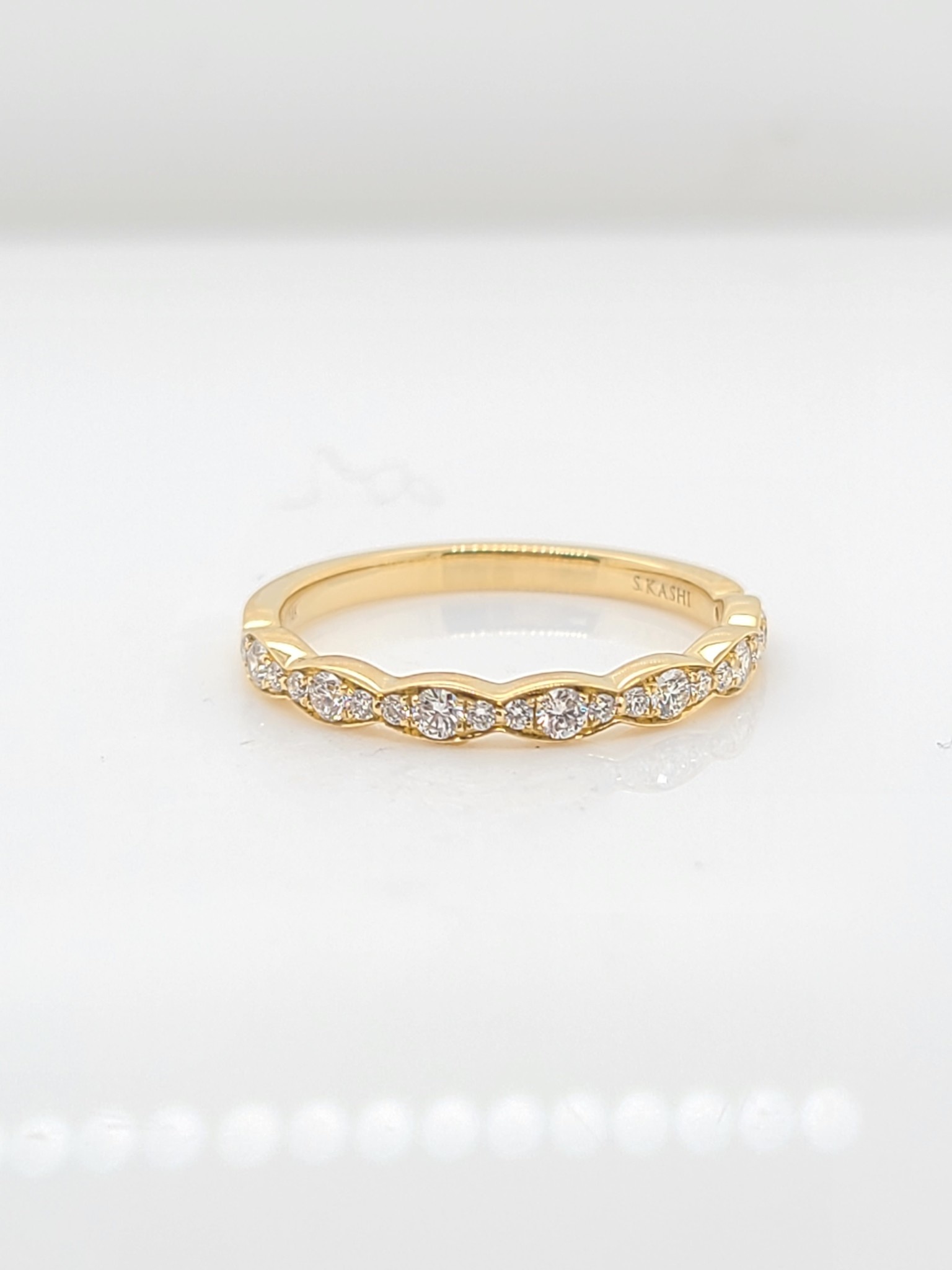 14KT yellow gold diamond band 0.23 CTW