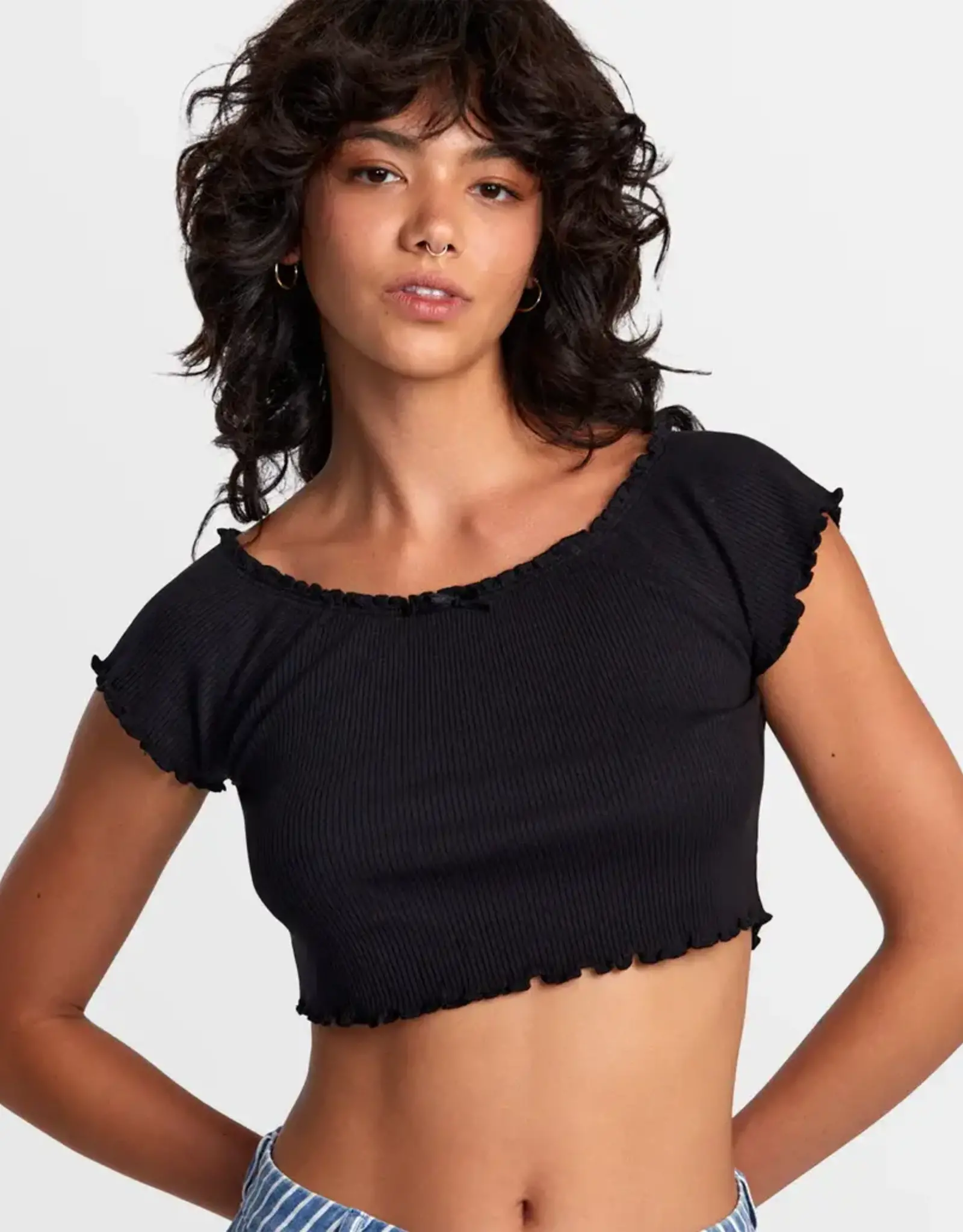 RVCA DELILAH OFF-THE-SHOULDER CROP TOP