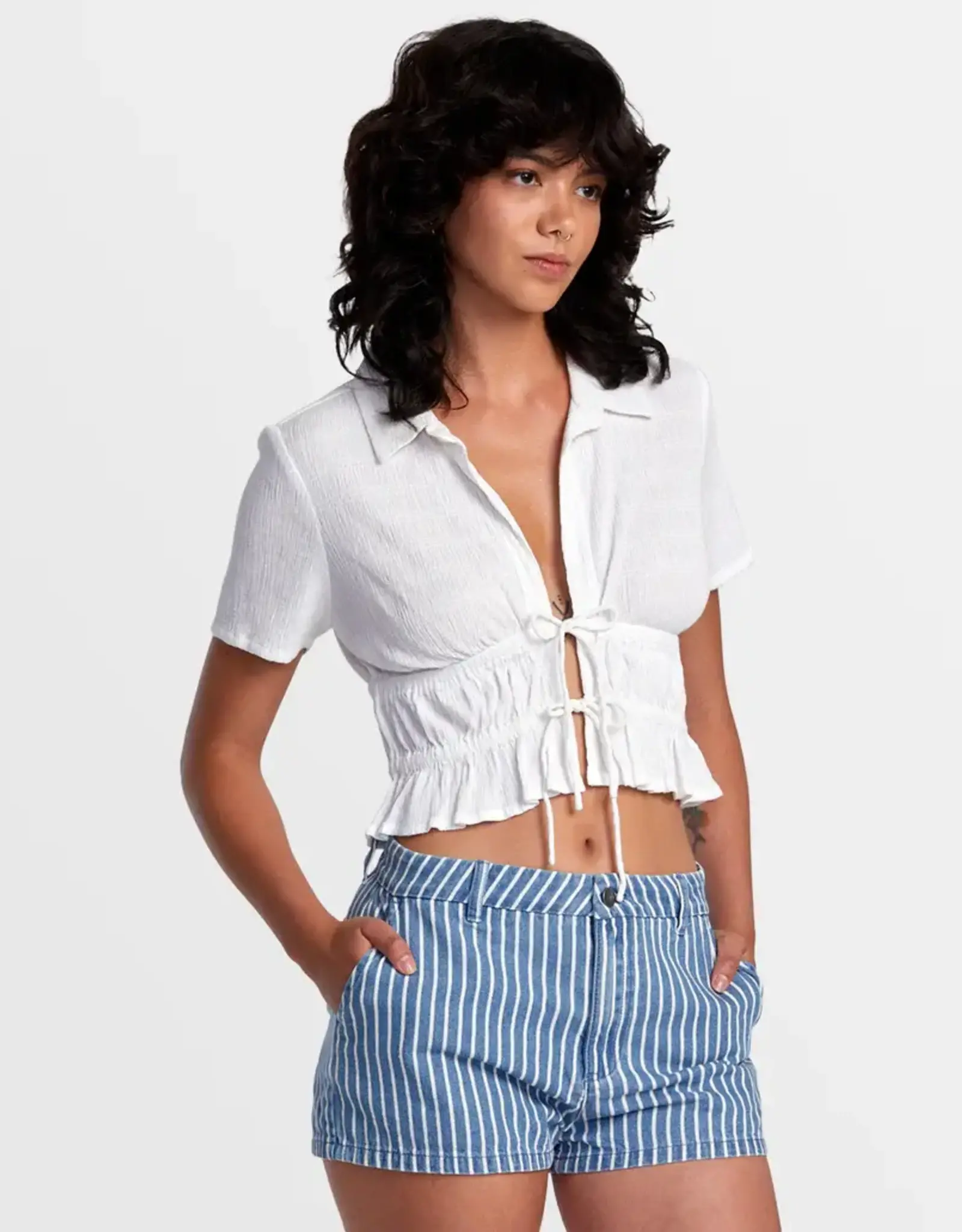 RVCA HARPER FRONT TIE CROPPED TOP