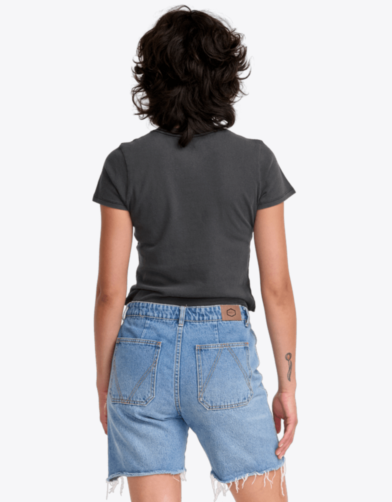 RVCA 411 TEE