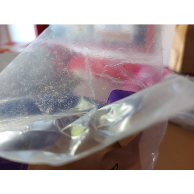 Feline Fresh 17lb Clumping Pine Formula****Tear on Corner of Bag****