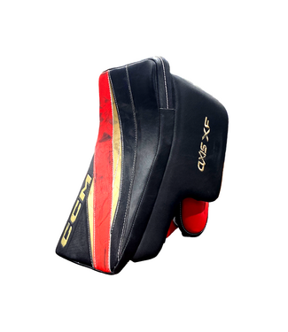 CCM AXIS XF SENIOR GOALIE BLOCKER - DEMO REGULAR - RED/BLACK/GOLD