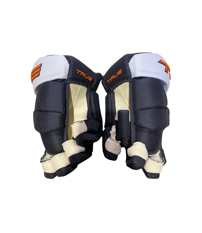 DENNIS GILBERT PRO STOCK GLOVES - PHILADELPHIA FLYERS