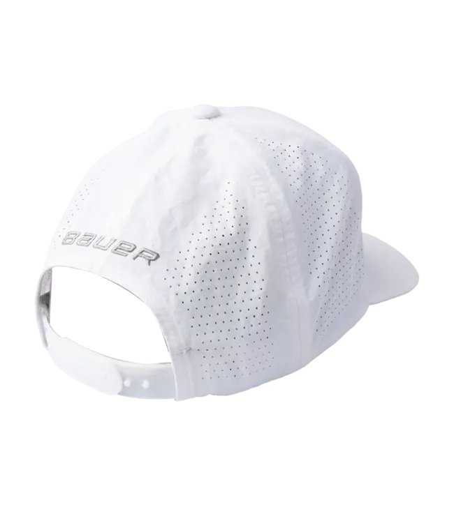 S26 BAUER GOLF PUCK HAT SR WHITE