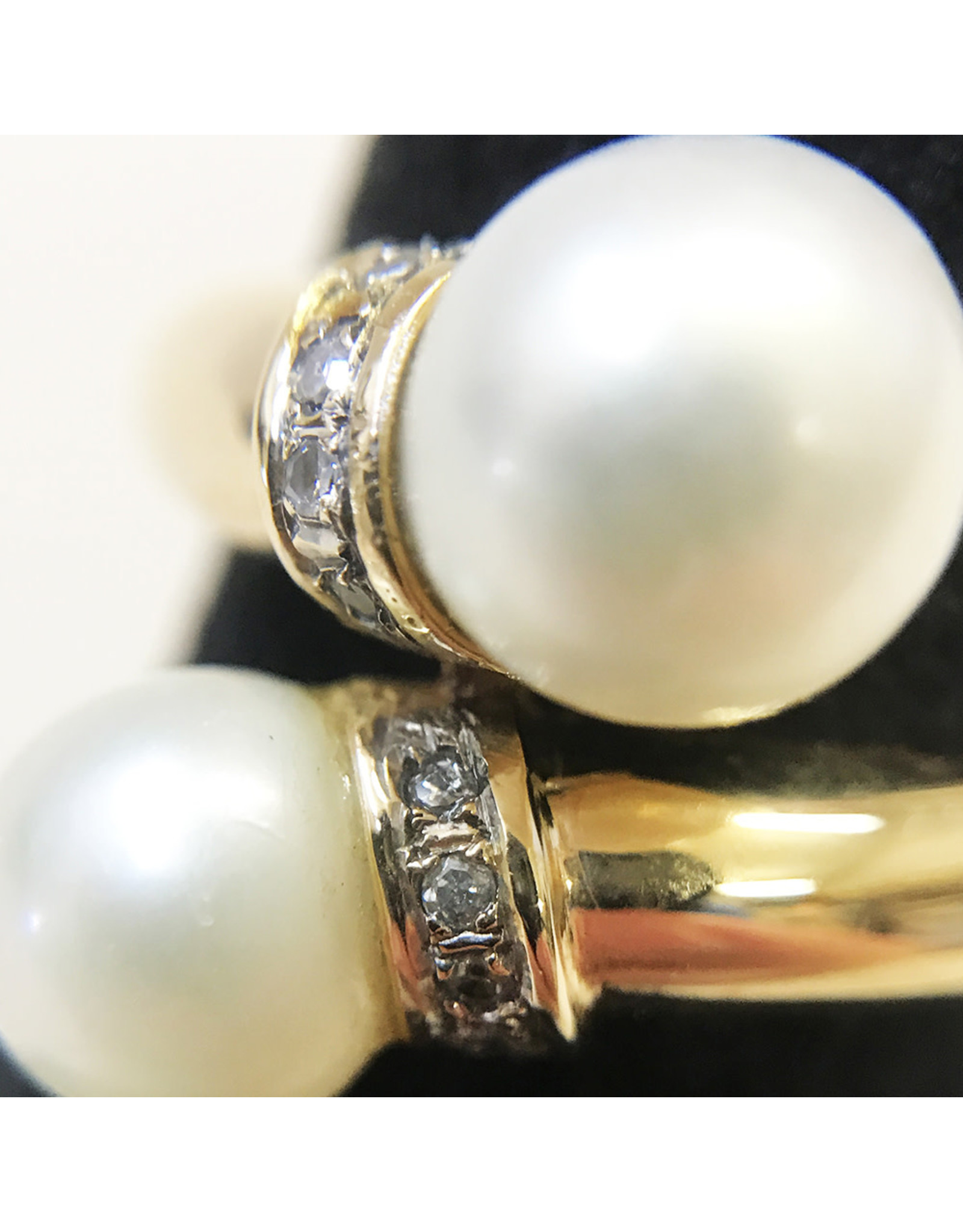 14k Gold Torque Ring with 2 Pearls and Diamonds