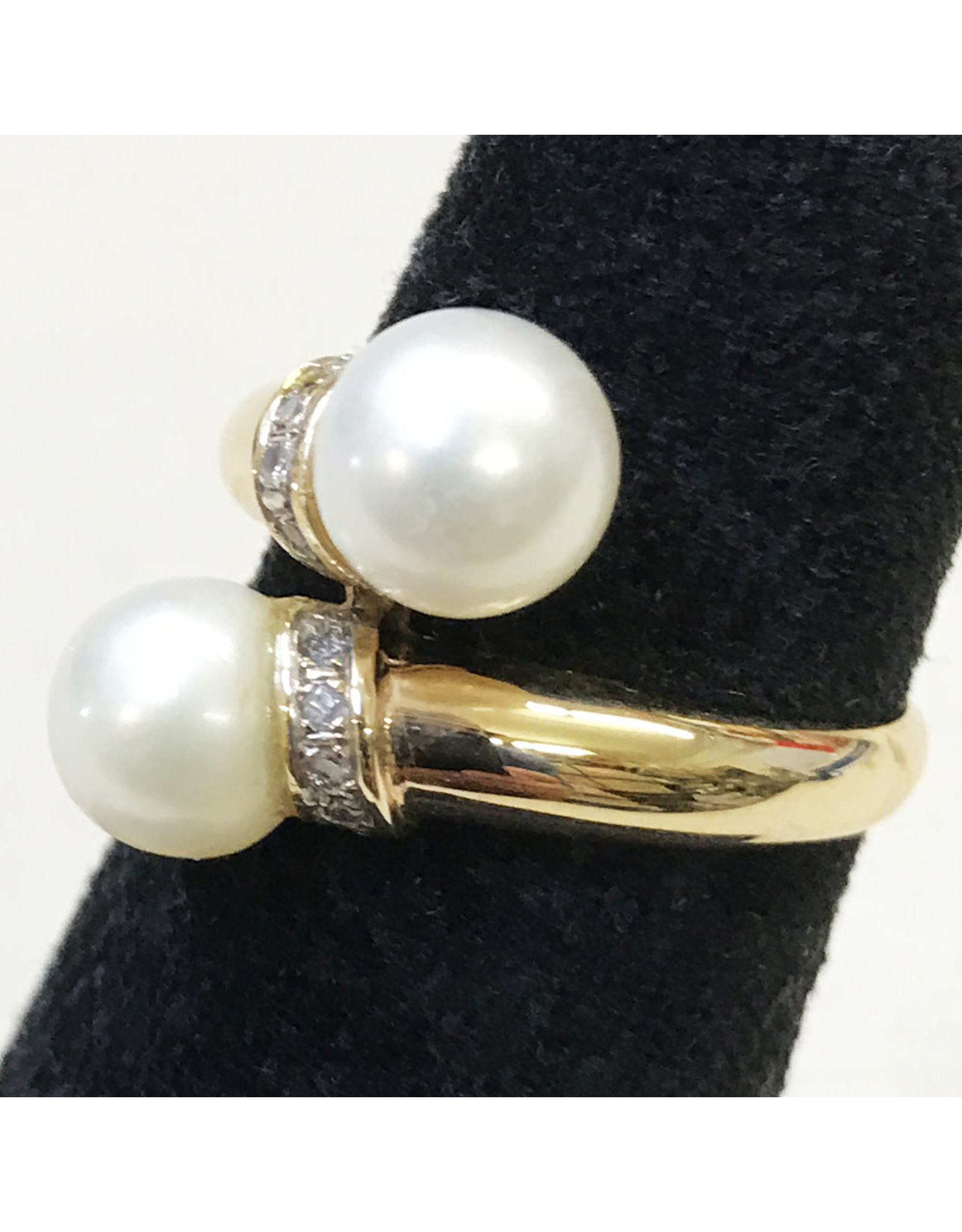 14k Gold Torque Ring with 2 Pearls and Diamonds