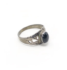 Vintage Sterling Ring with Small Onyx Cabochon