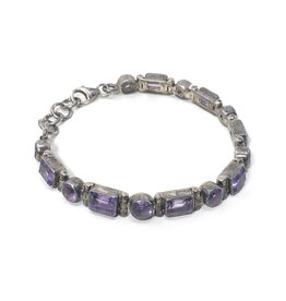Sterling Link Bracelet with 15 Amethysts of Alternating Cuts