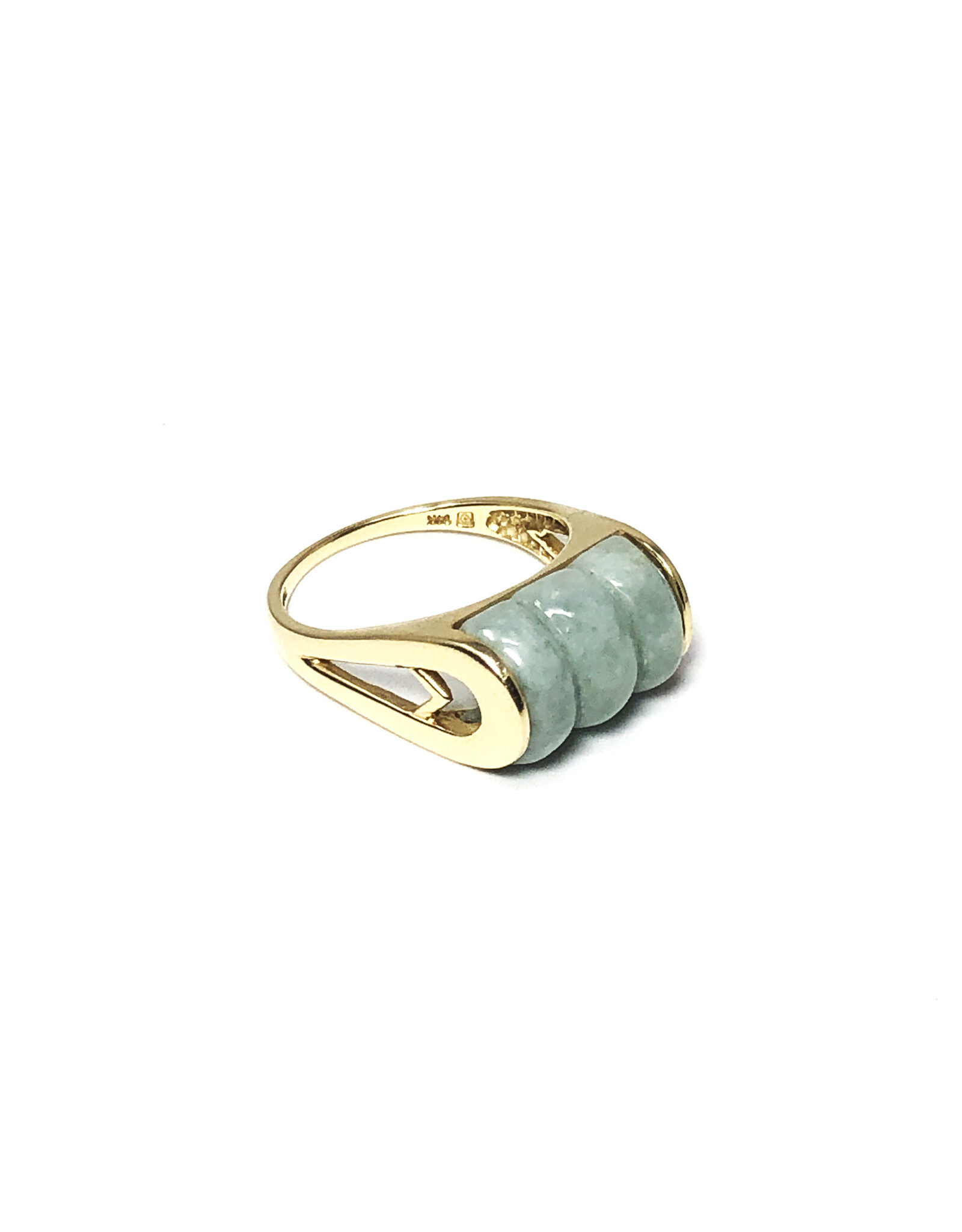 14K Gold Ring with Carved Jade Ridges