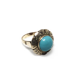14K Gold Ring with Turquoise Cabochon in Floral Round
