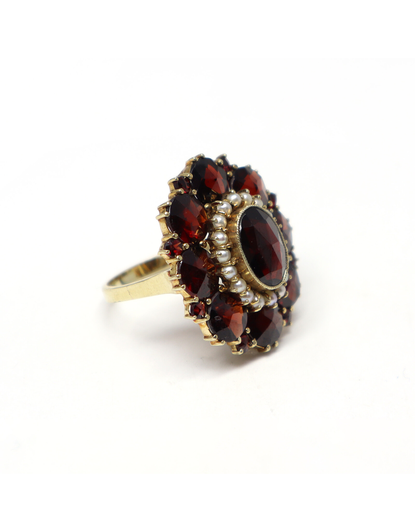 10K Gold Ring with Large Garnet Surrounded by Seed Pearls and Medium and Small Garnets