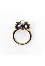 14K Gold Ring with Pearl Surrounded by 6 Oval-Cut Amethysts and 6 Smaller Pearls