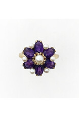 14K Gold Ring with Pearl Surrounded by 6 Oval-Cut Amethysts and 6 Smaller Pearls