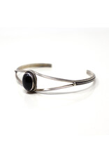 Onyx Cabochon Narrow Split-Shank Sterling Navajo Bracelet with Cord Motif