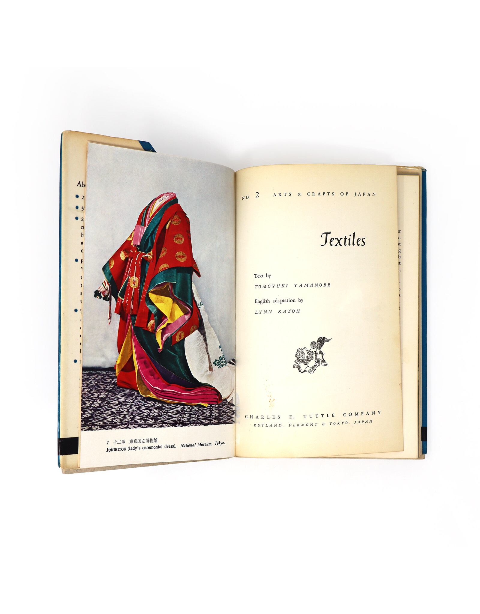 Tuttle Textiles (Arts & Crafts of Japan Series No.2)
