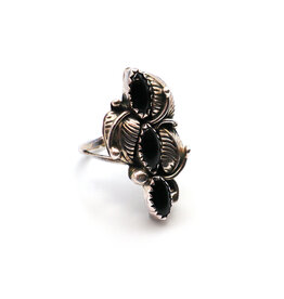 Vintage Navajo-Style Leaf-Motif Ring with Three Small Onyx Marquise Cabochons