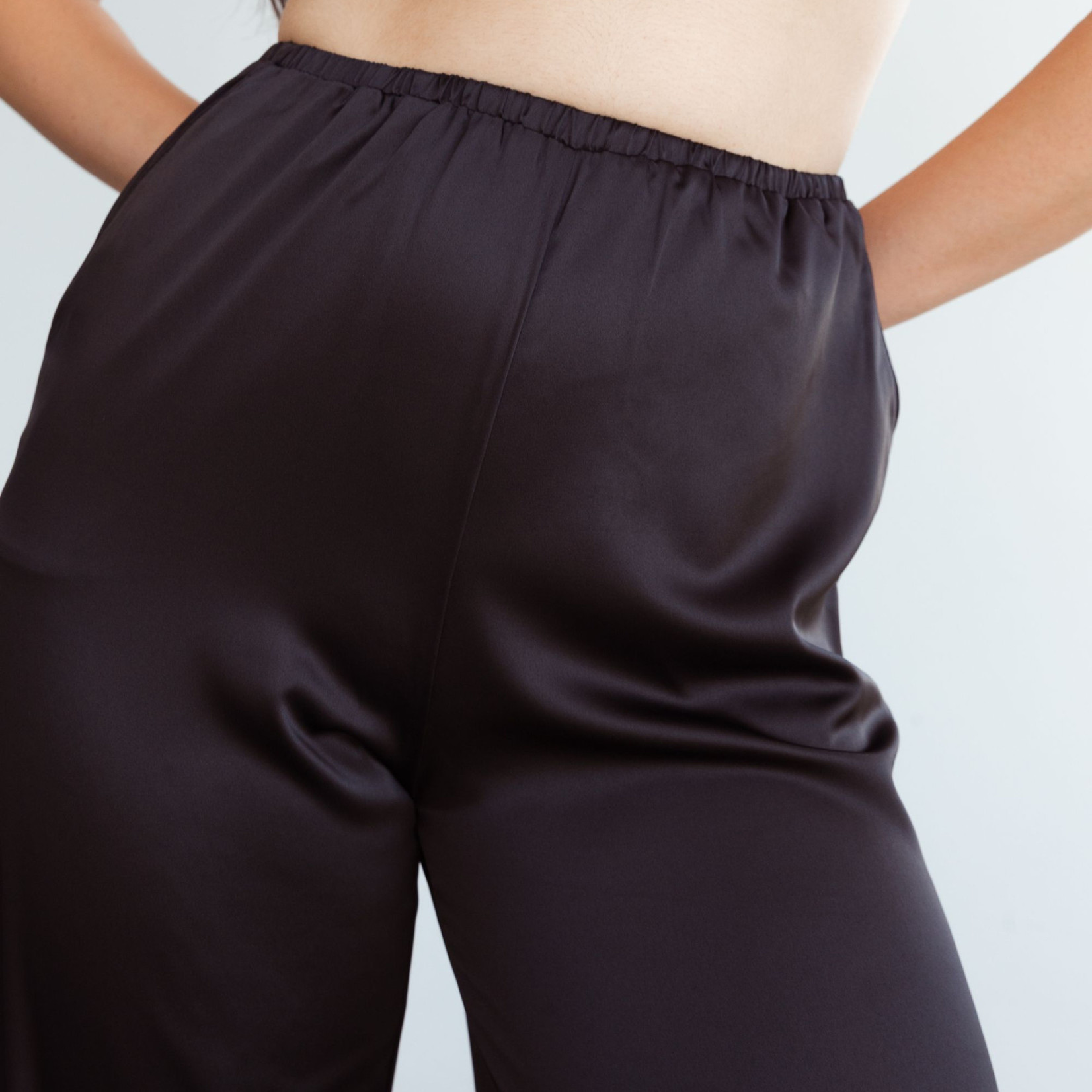 Blush After hours pantalons en satin - Onyx