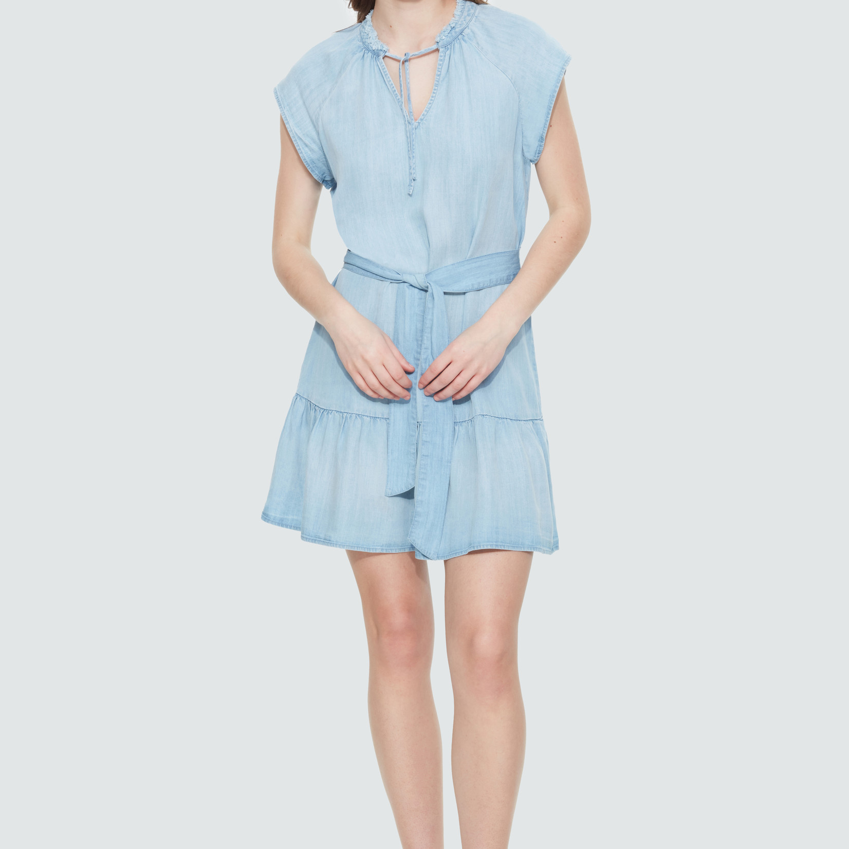 Dex Robe mini en Tencel à taille cintré-Bleu pâle