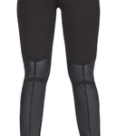 Pantalon en tricot à la silhouette chic avec paillettes - noir