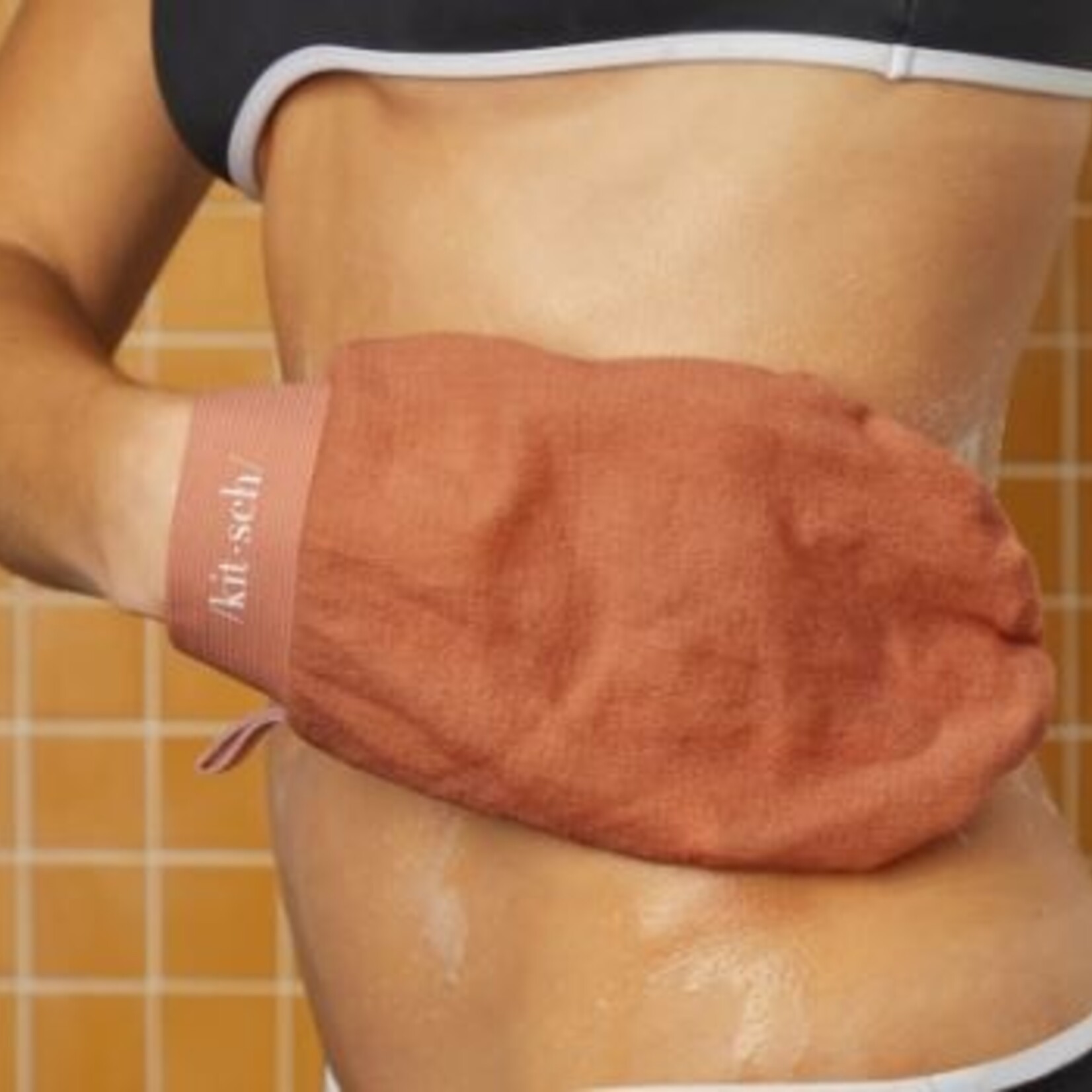 Kitsch Ensemble de 2 gants exfoliants - Noir et terre cuite