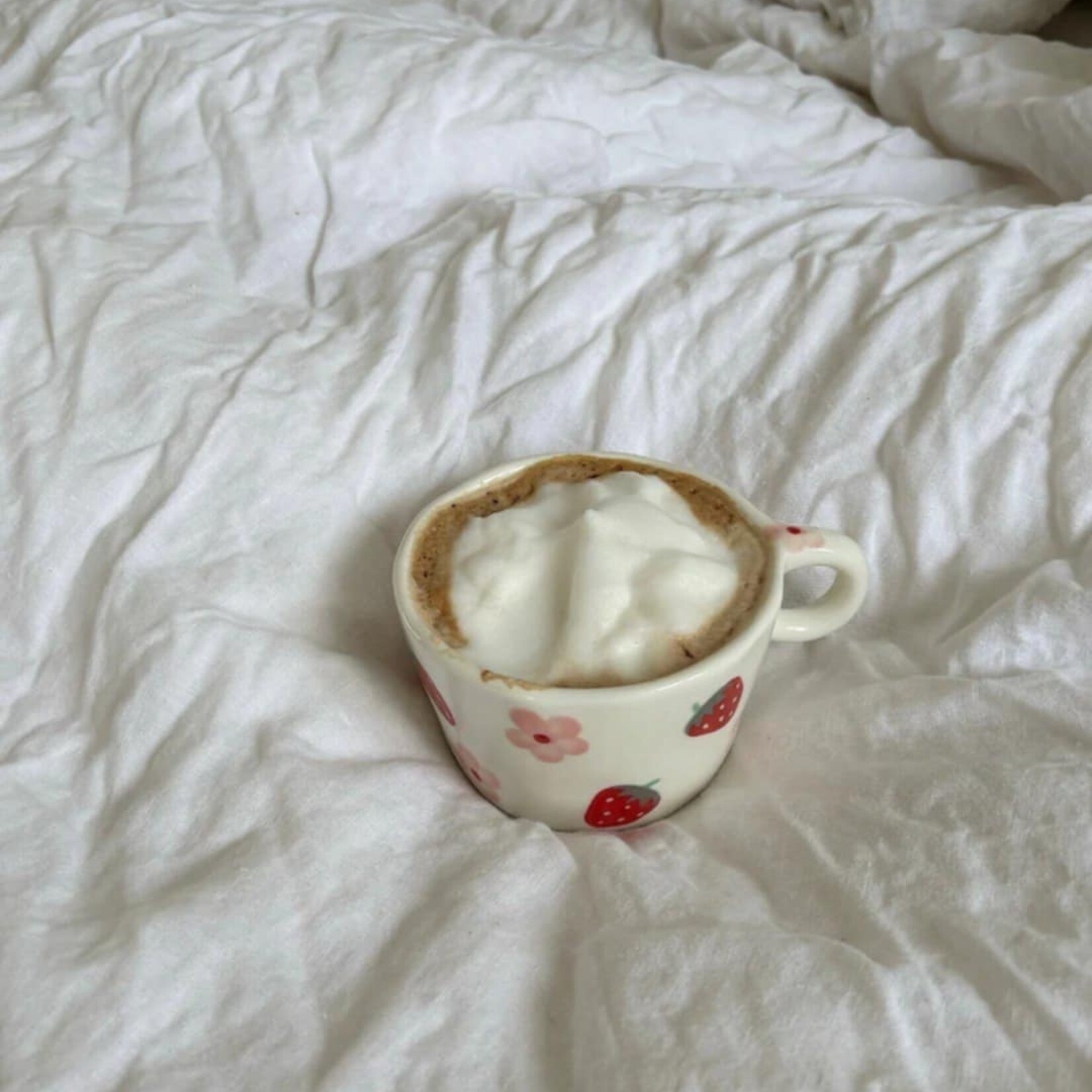 moi d'abord Tasse Fraisia