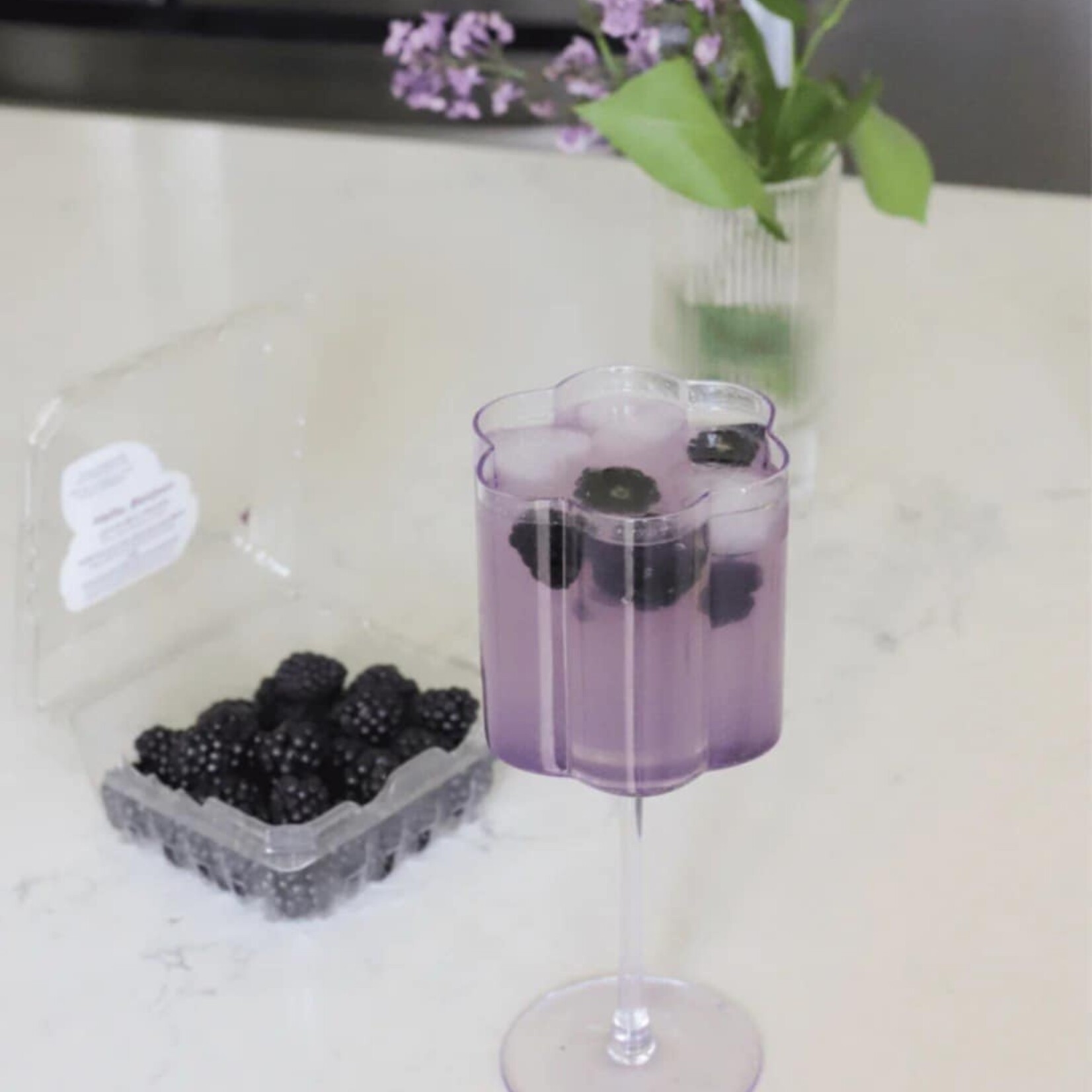 moi d'abord Verre à vin fleur - Lilas