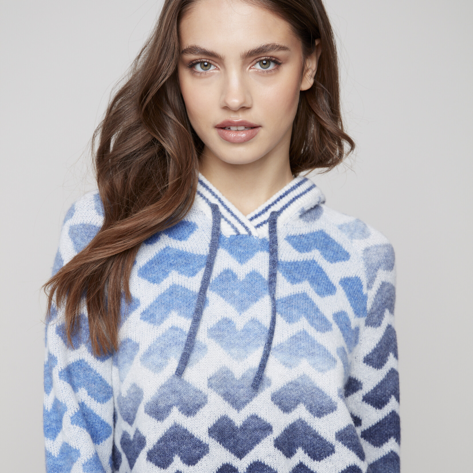 Charlie B Sweater avec capuche - Amoureux, lover