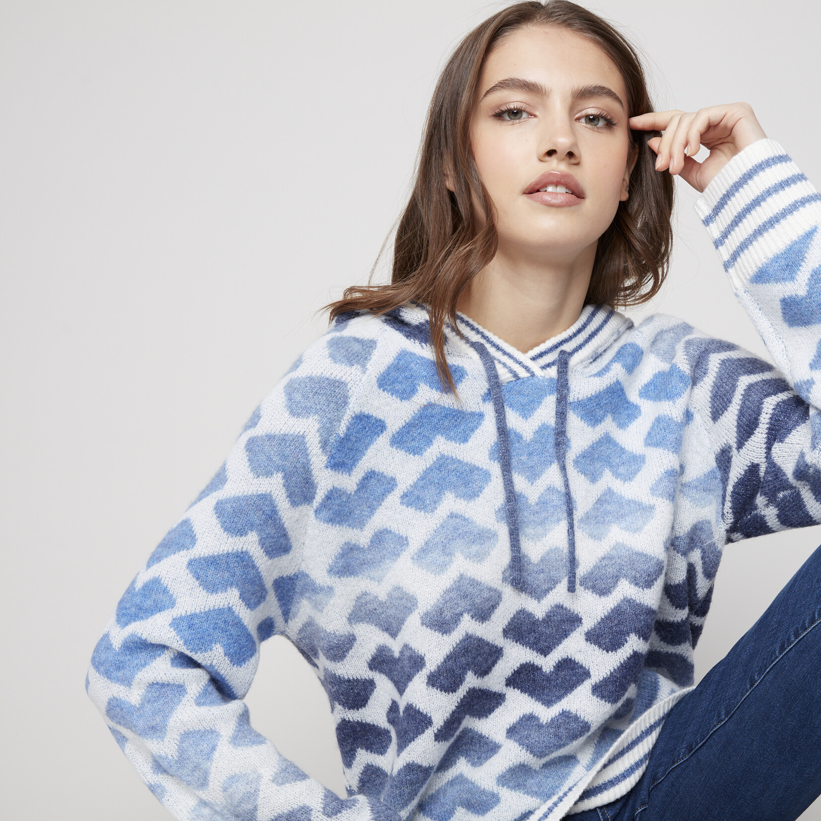 Charlie B Sweater avec capuche - Amoureux, lover