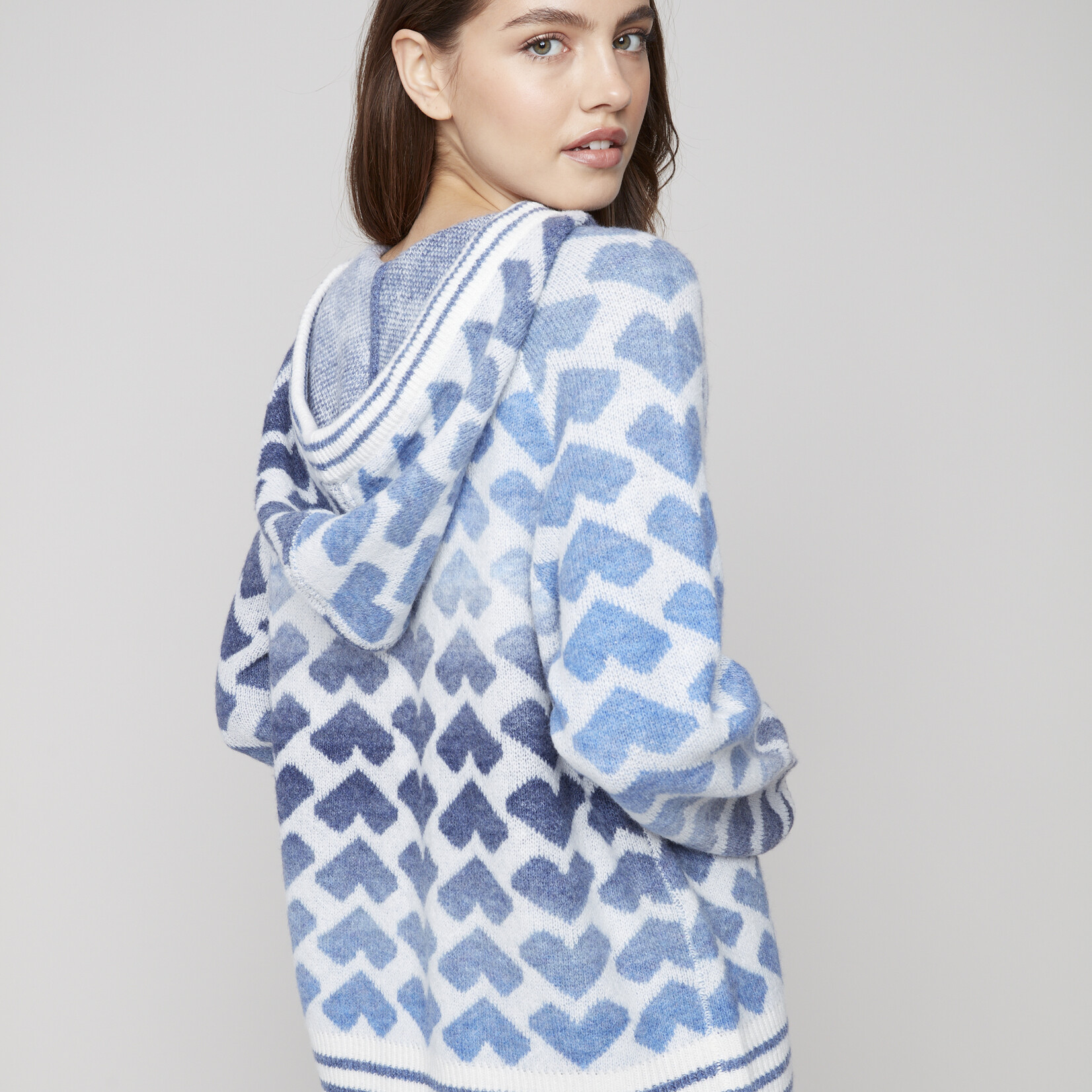 Charlie B Sweater avec capuche - Amoureux, lover