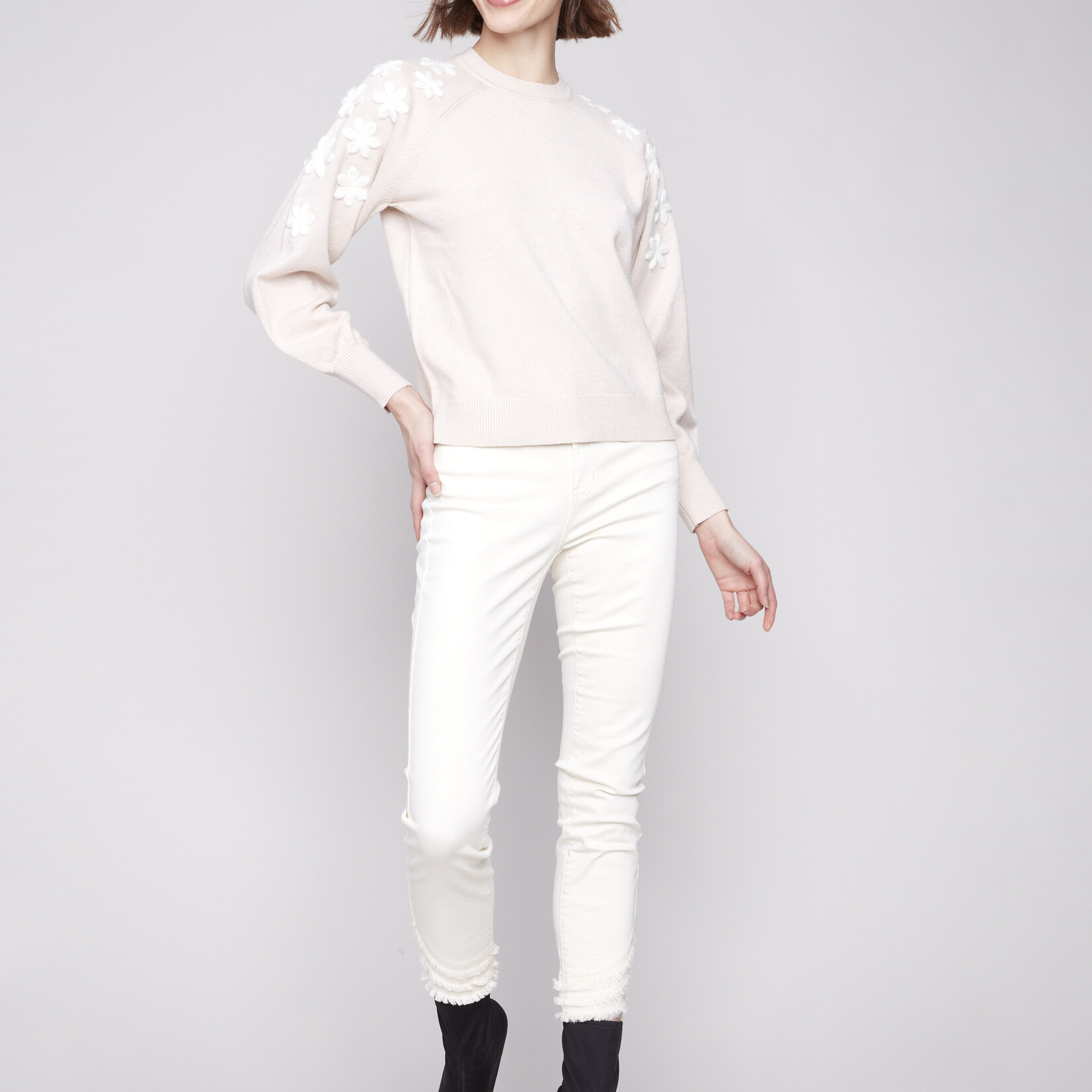 Charlie B Sweater C2850E  avec détails brodés - Avoine