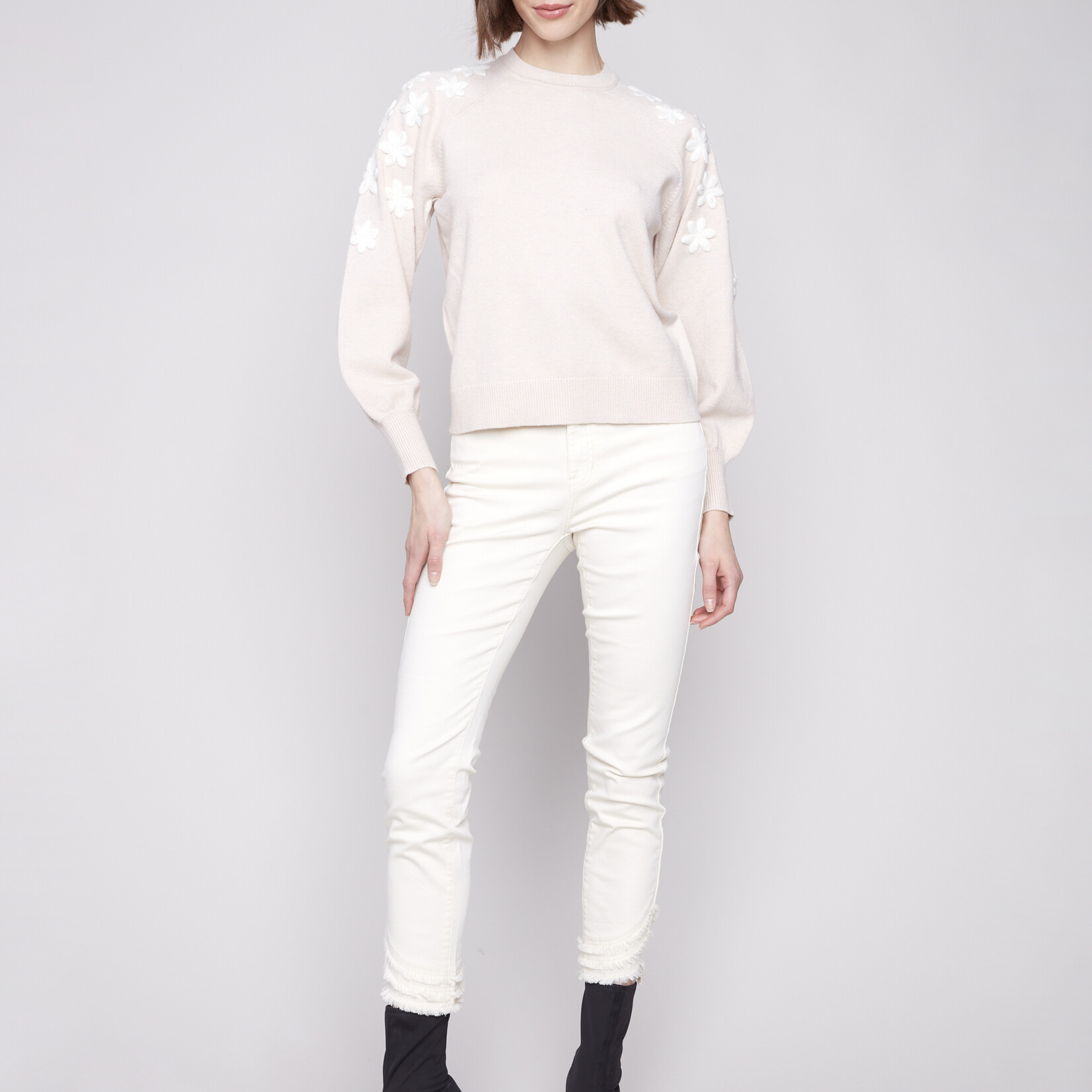 Charlie B Sweater C2850E  avec détails brodés - Avoine