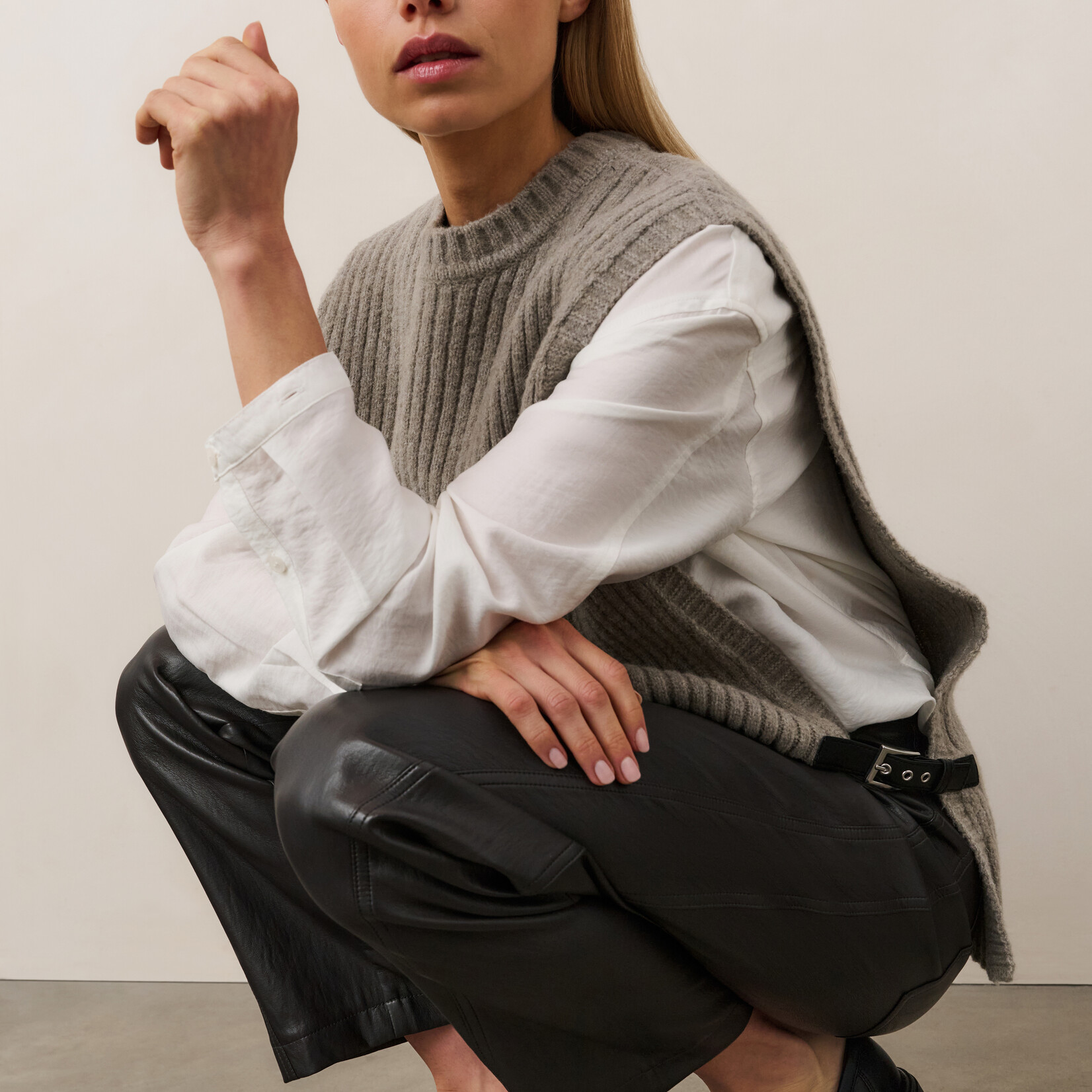 Yaya Top en maille côtelée avec détails - Brownish Grey