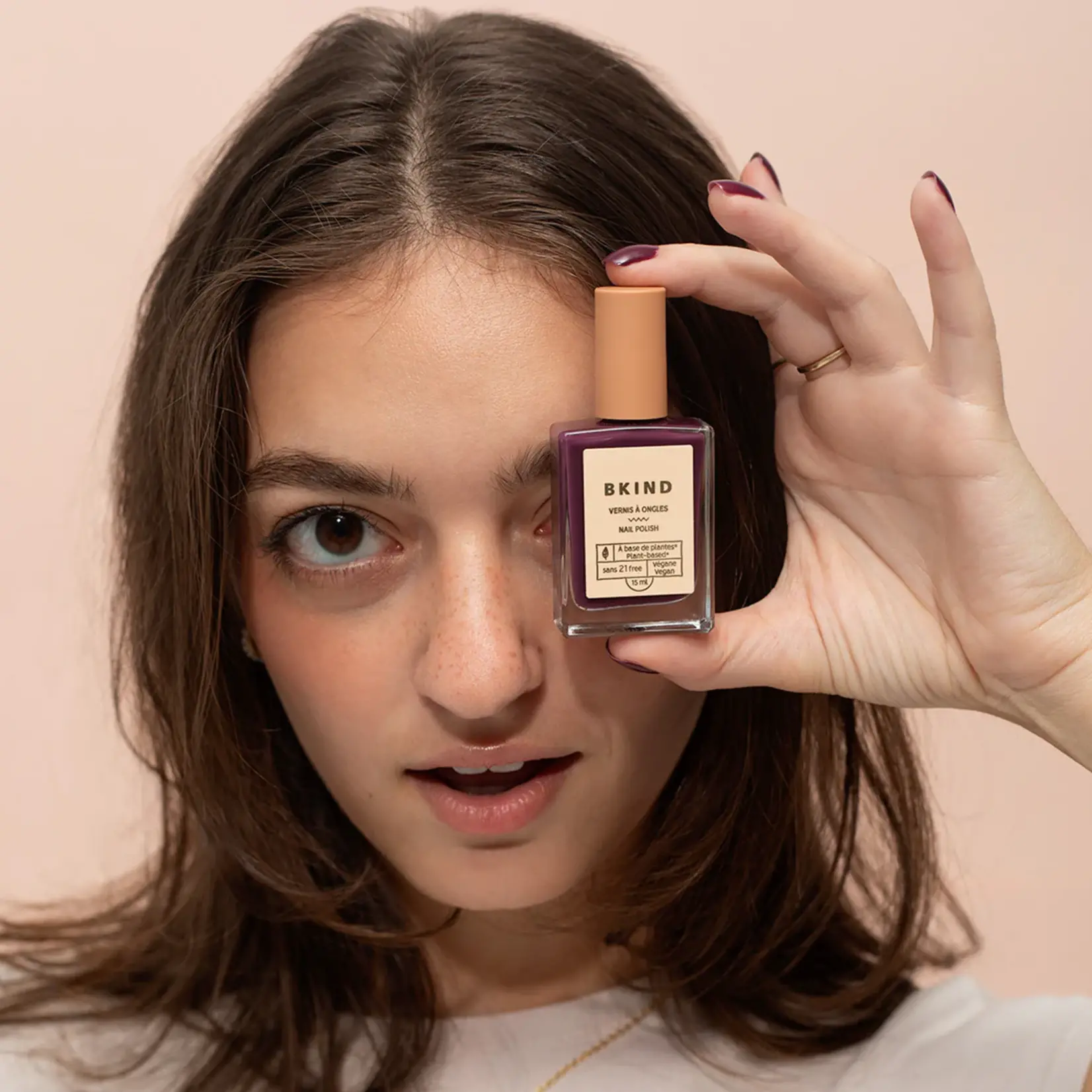 BKIND Vernis à ongles végan - Su`a brosse