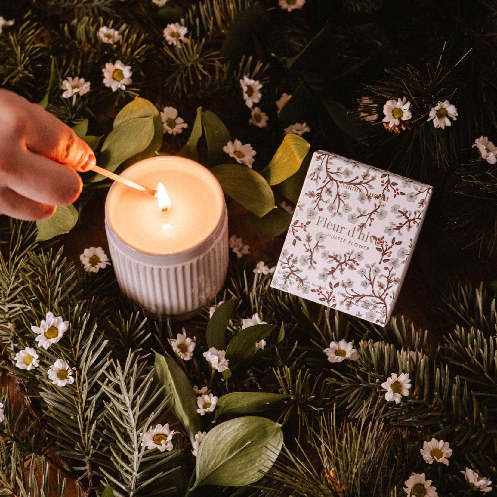 Mimi & August Bougie 8oz - Fleur d'Hiver