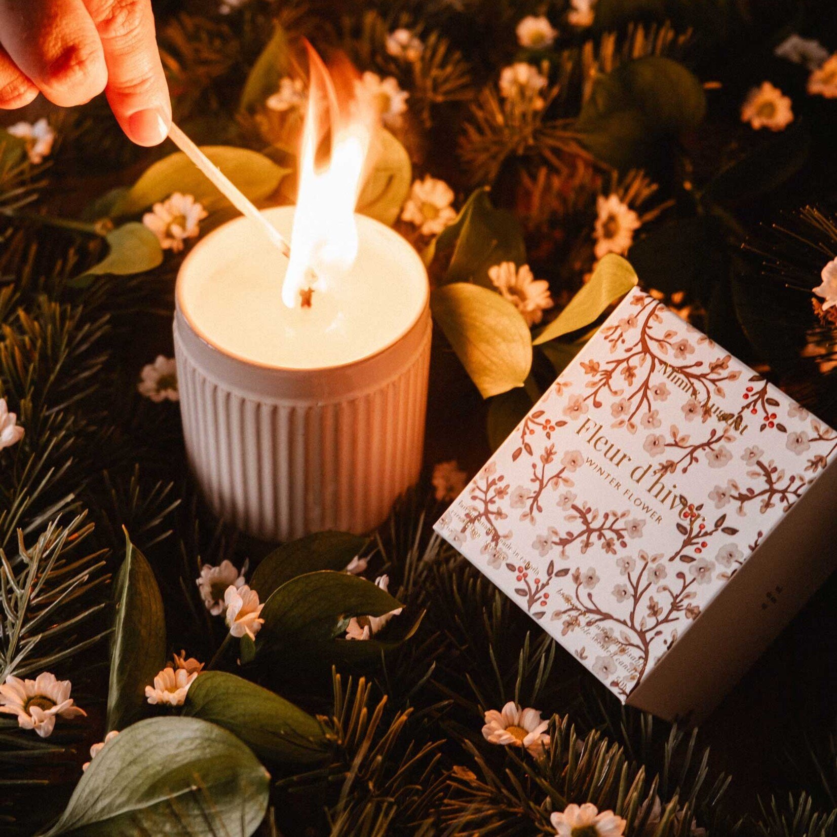 Mimi & August Bougie 8oz - Fleur d'Hiver