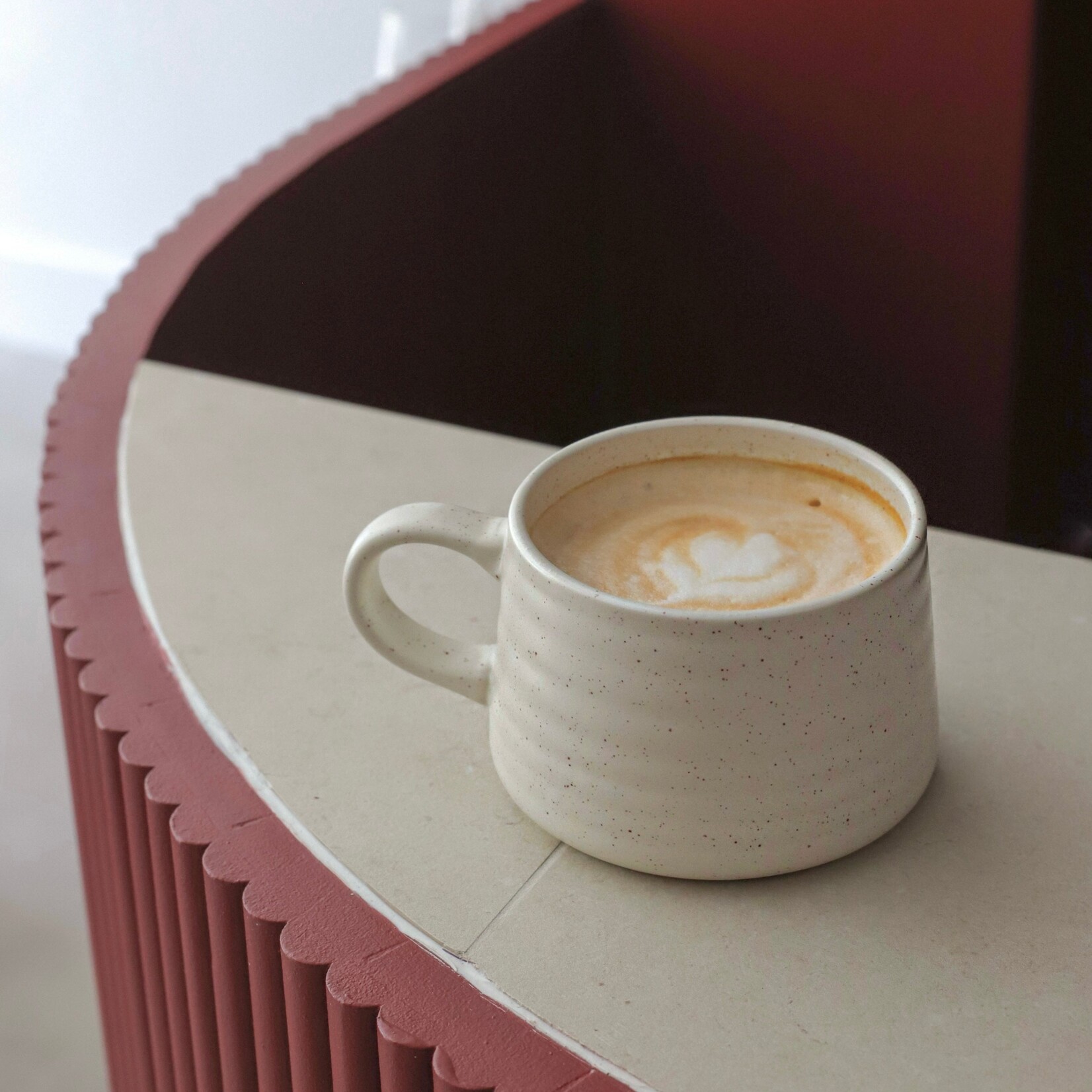 moi d'abord Tasse à latté XL mouchetée